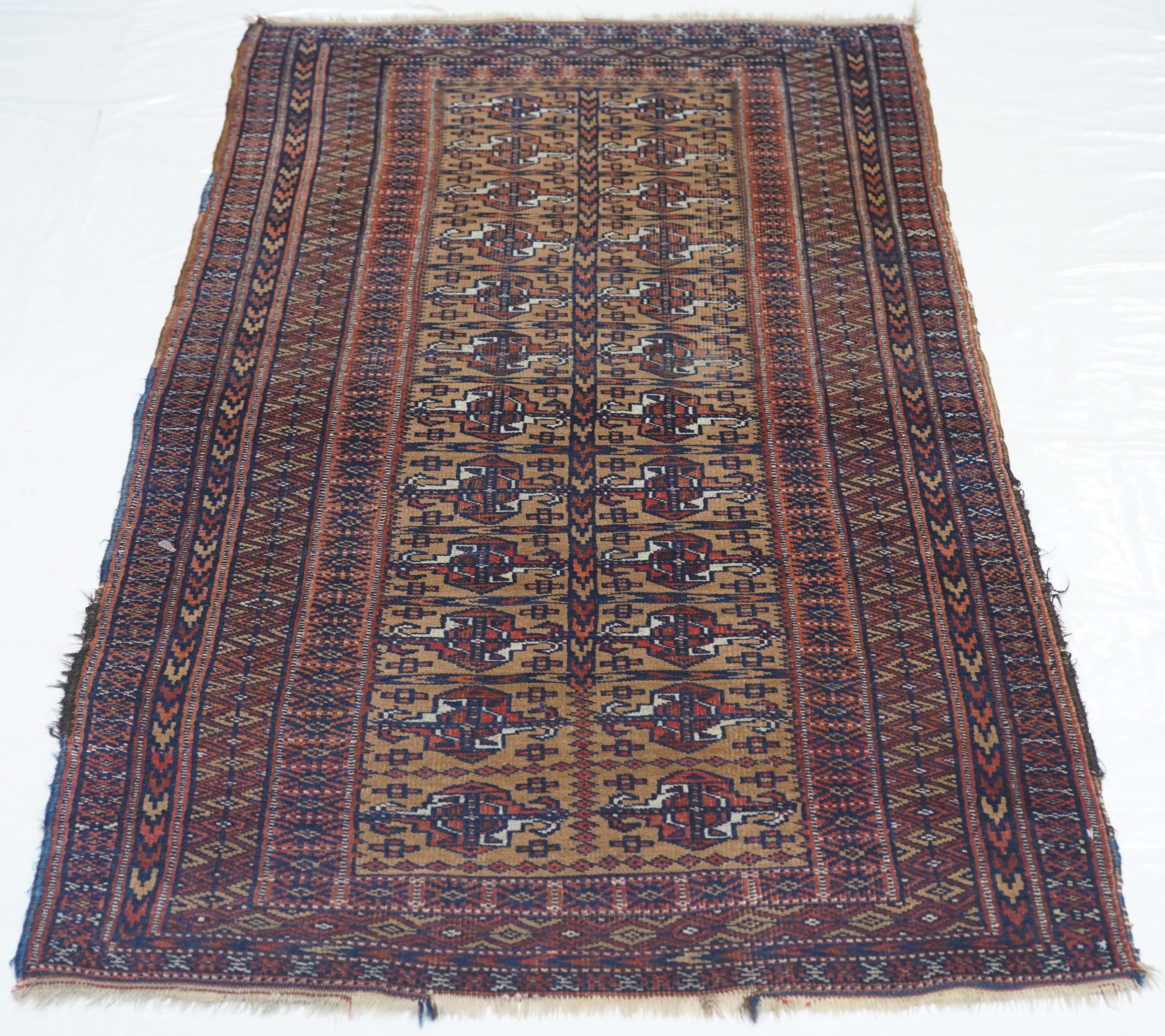 Alfombra turcomana antigua 3'0'' x 5'9'' en venta 1