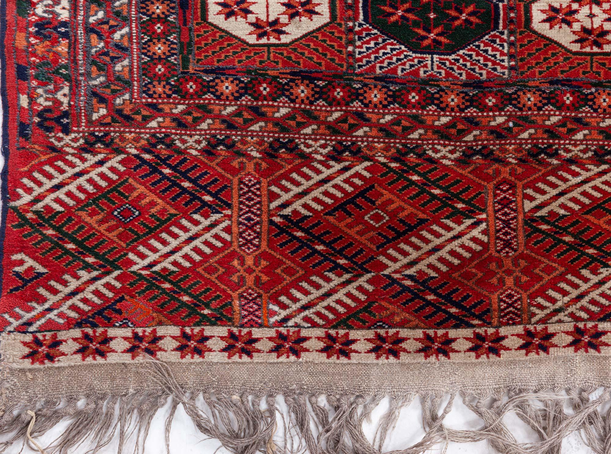 Laine Tapis turkmène ancien Doris Leslie Blau en vente