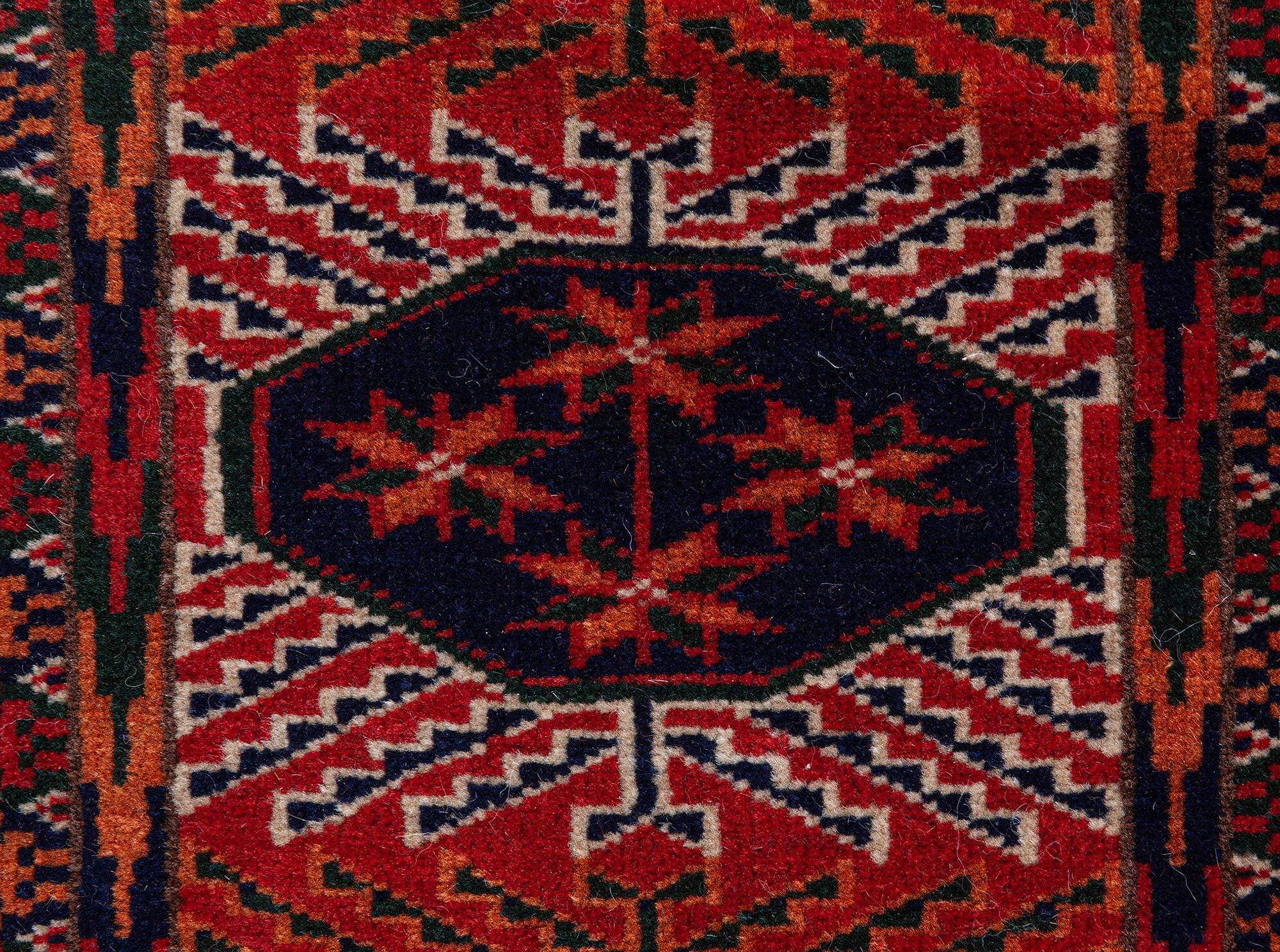 Tapis turkmène ancien Doris Leslie Blau en vente 2