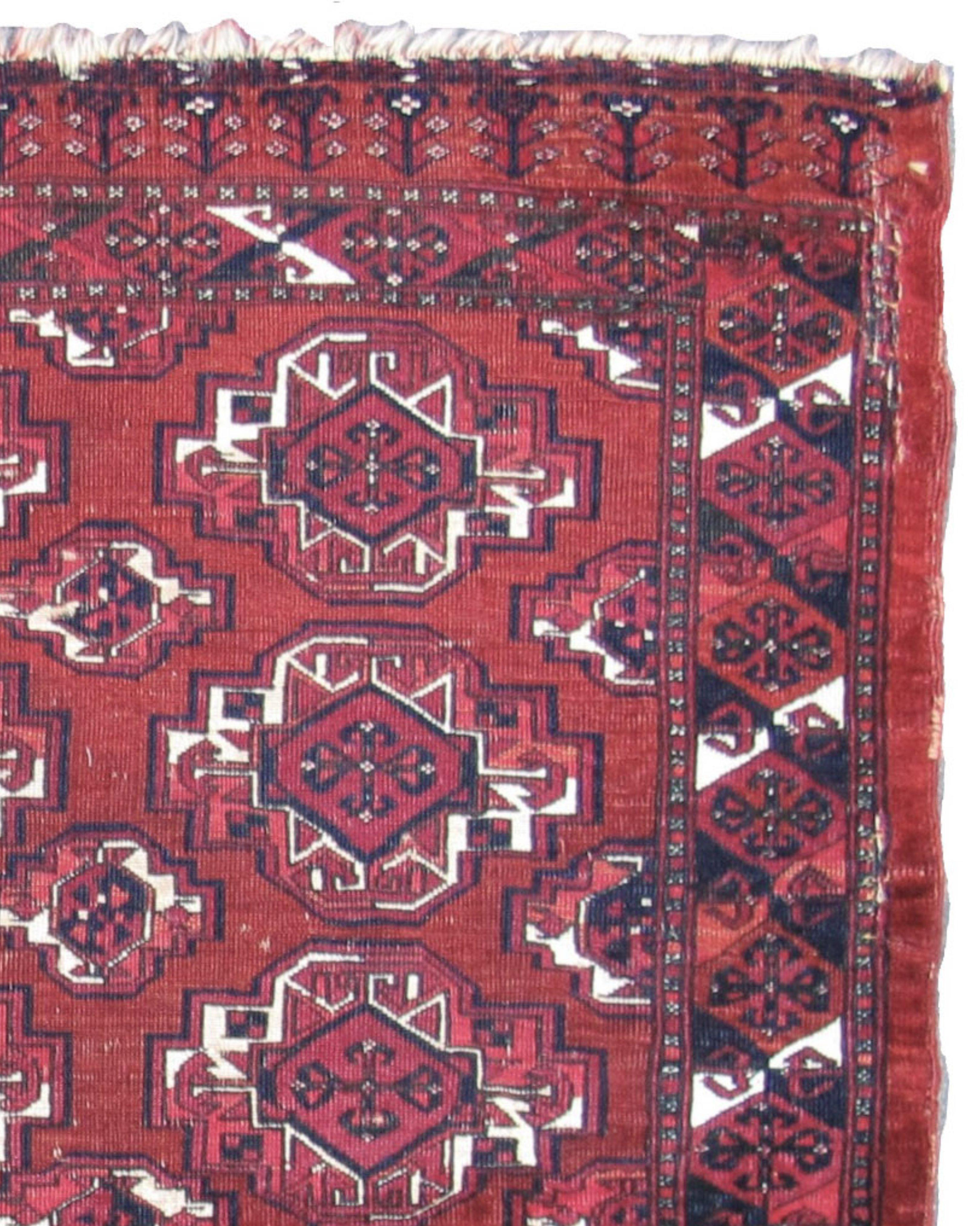 Antique Turkmen Saryk Chuval Rug, 19th Century

Saryk bags and trappings are some of the most opulent of Turkmen weavings. This large Saryk tent bag uses wool pile with cotton white as well as gold and cochineal pink silk highlights. Using a