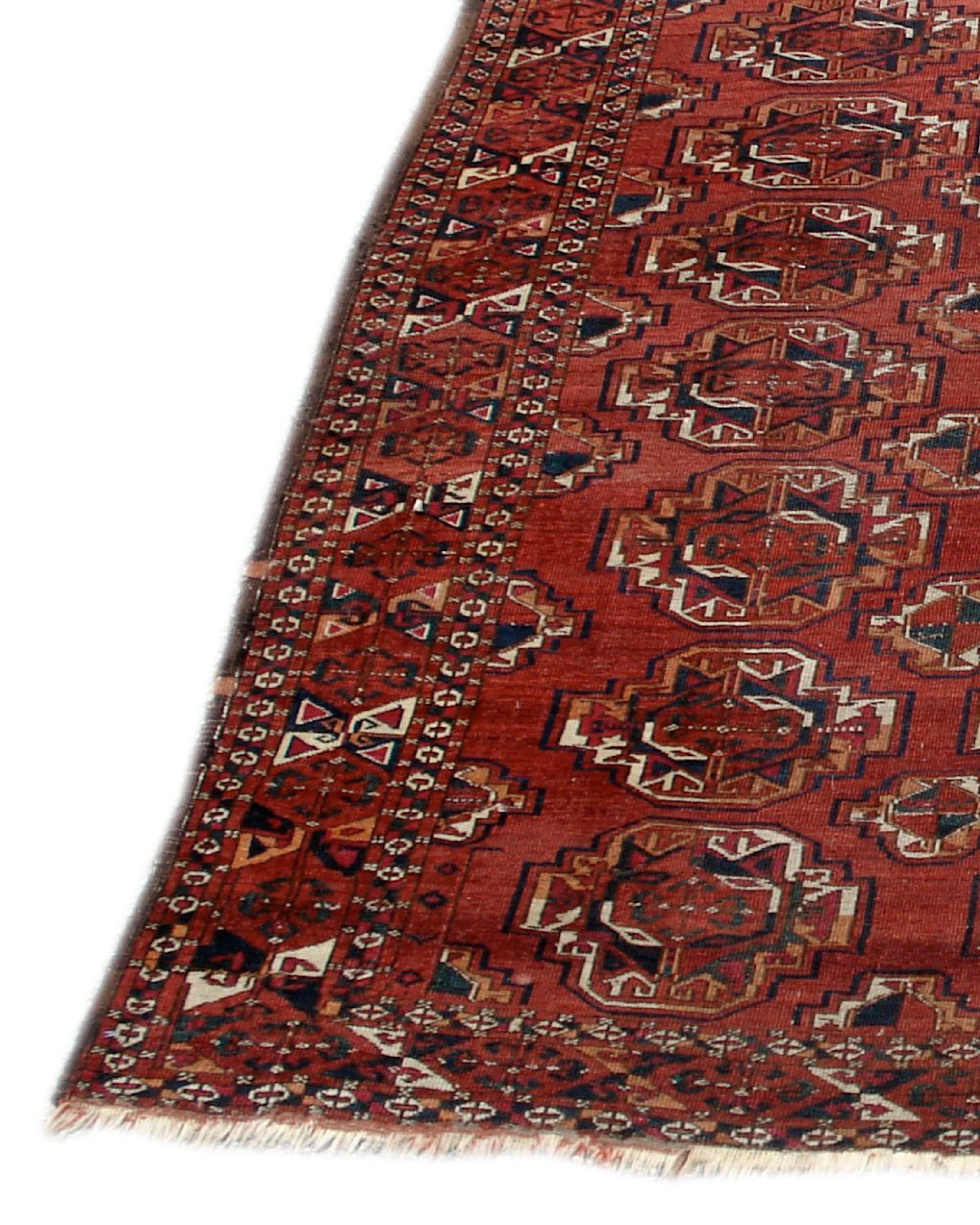 Antique Turkmen Saryk Main Carpet, 19th Century In Good Condition For Sale In San Francisco, CA