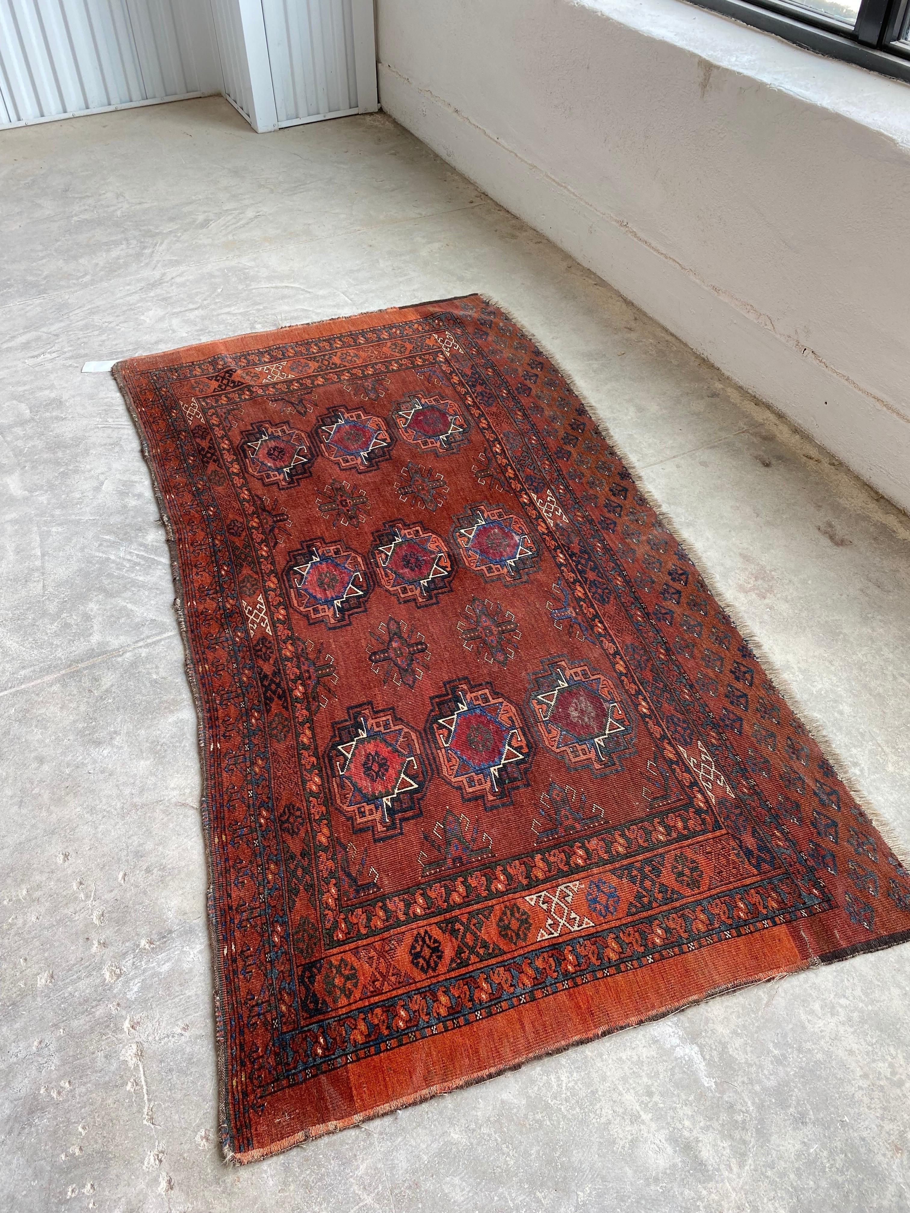Antique Turkmen Lebab Saryk Chuval Bag Face Rug, Wool and Vegetable Dyes In Good Condition For Sale In Birmingham, AL