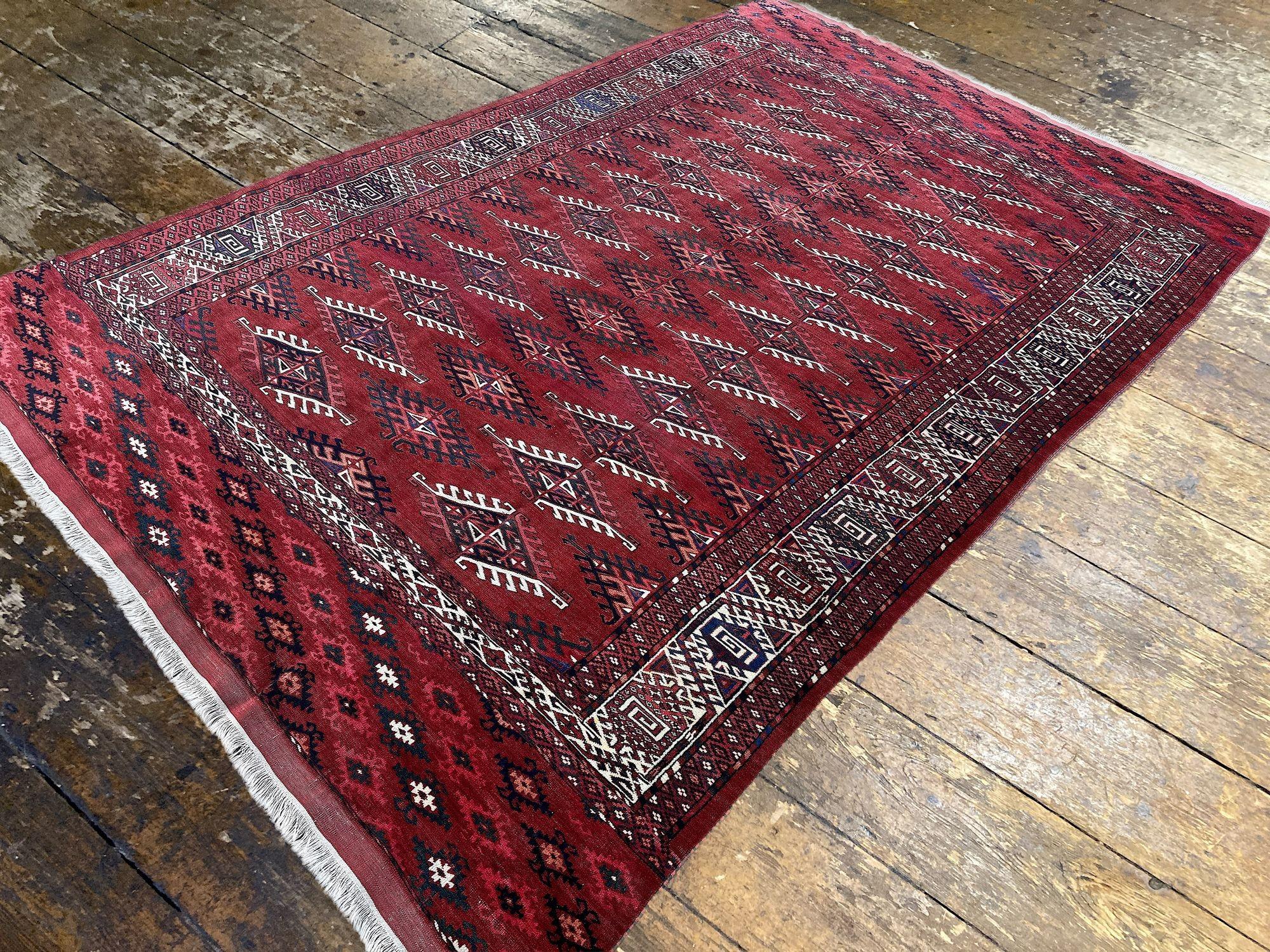 Laine Tapis Yomut turc ancien 2,98 m x 1,94 m en vente