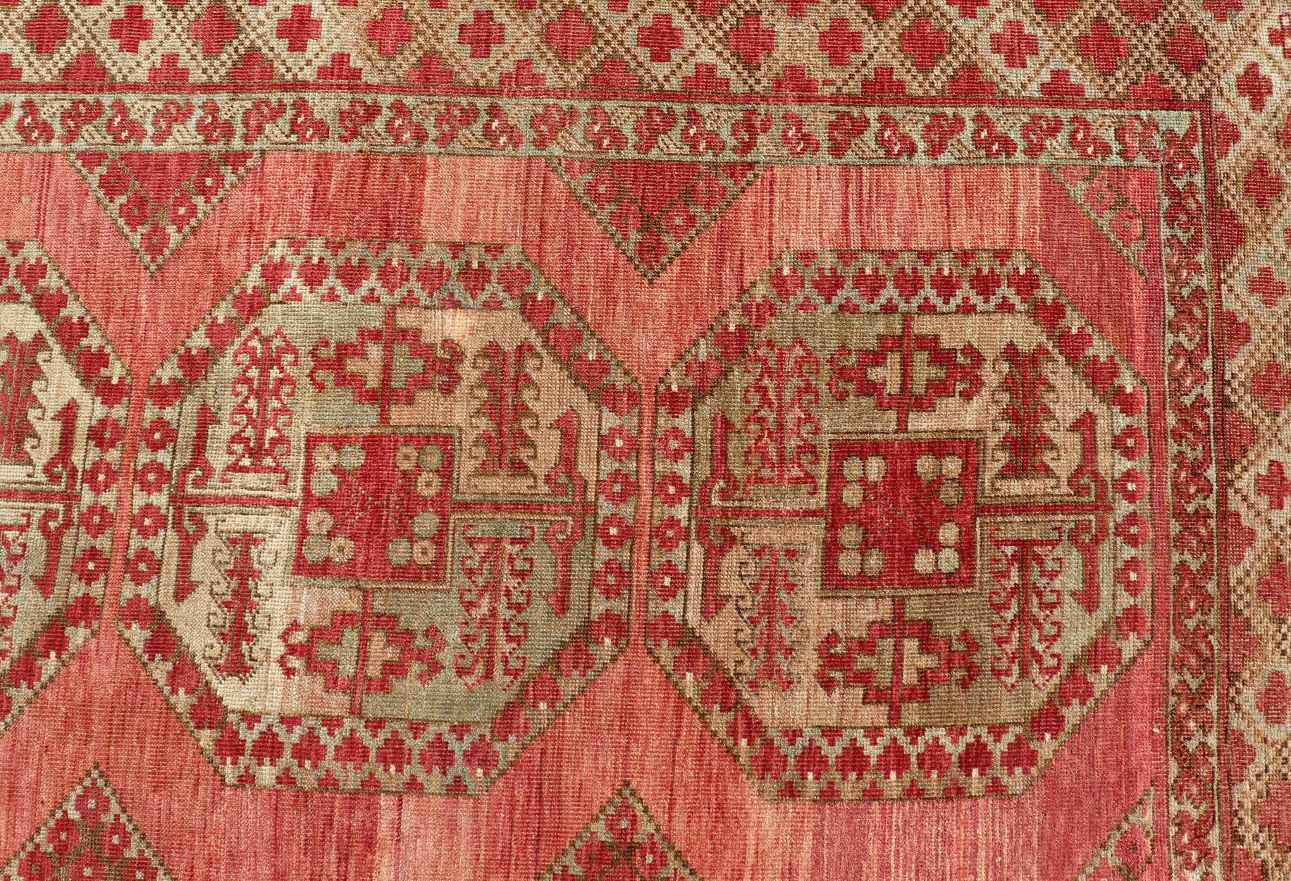 Antique Turkomen Ersari Rug with Repeating Gul Design For Sale 3