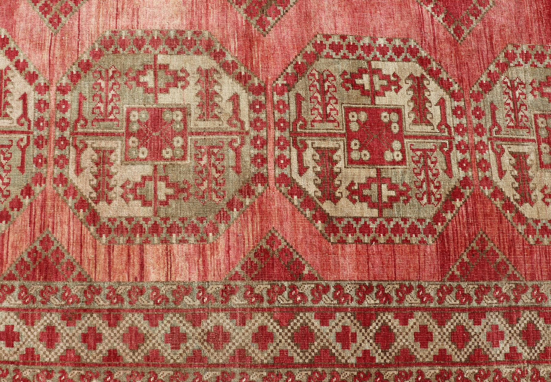 Antique Turkomen Ersari Rug with Repeating Gul Design For Sale 5