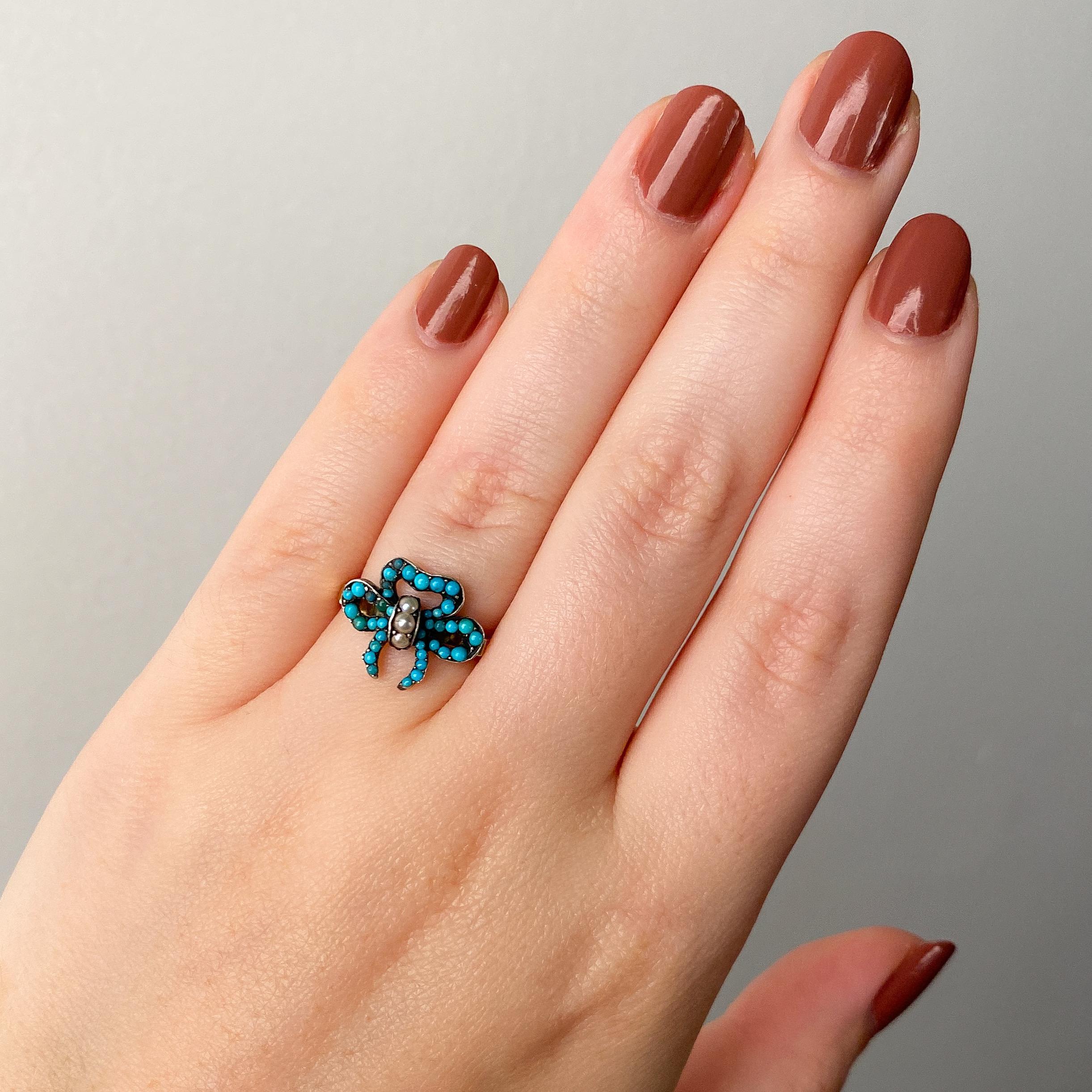 Bague ancienne en or 14k et argent avec nœud en turquoise en vente 1