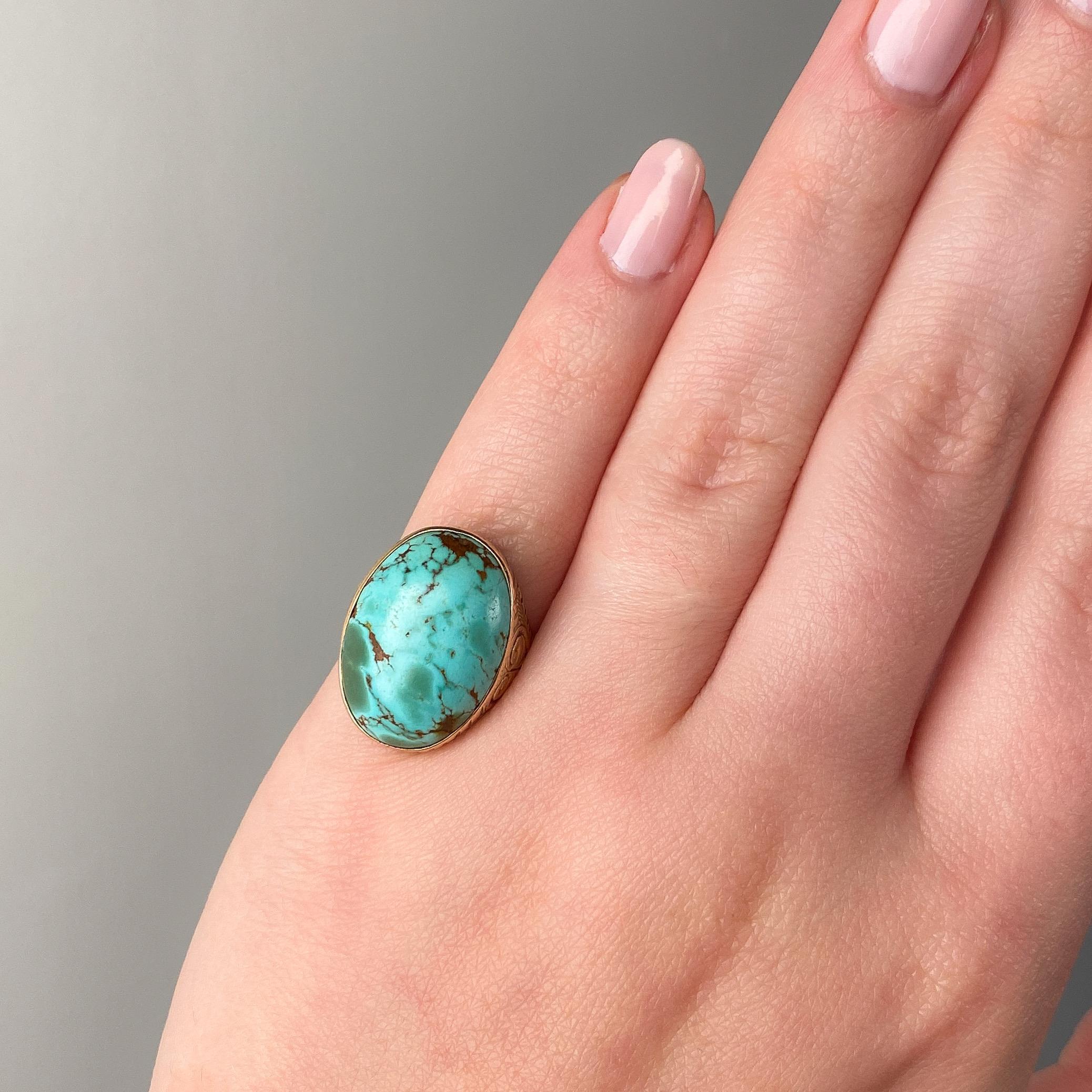 Bague ancienne en or 12k avec dôme en turquoise en vente 1