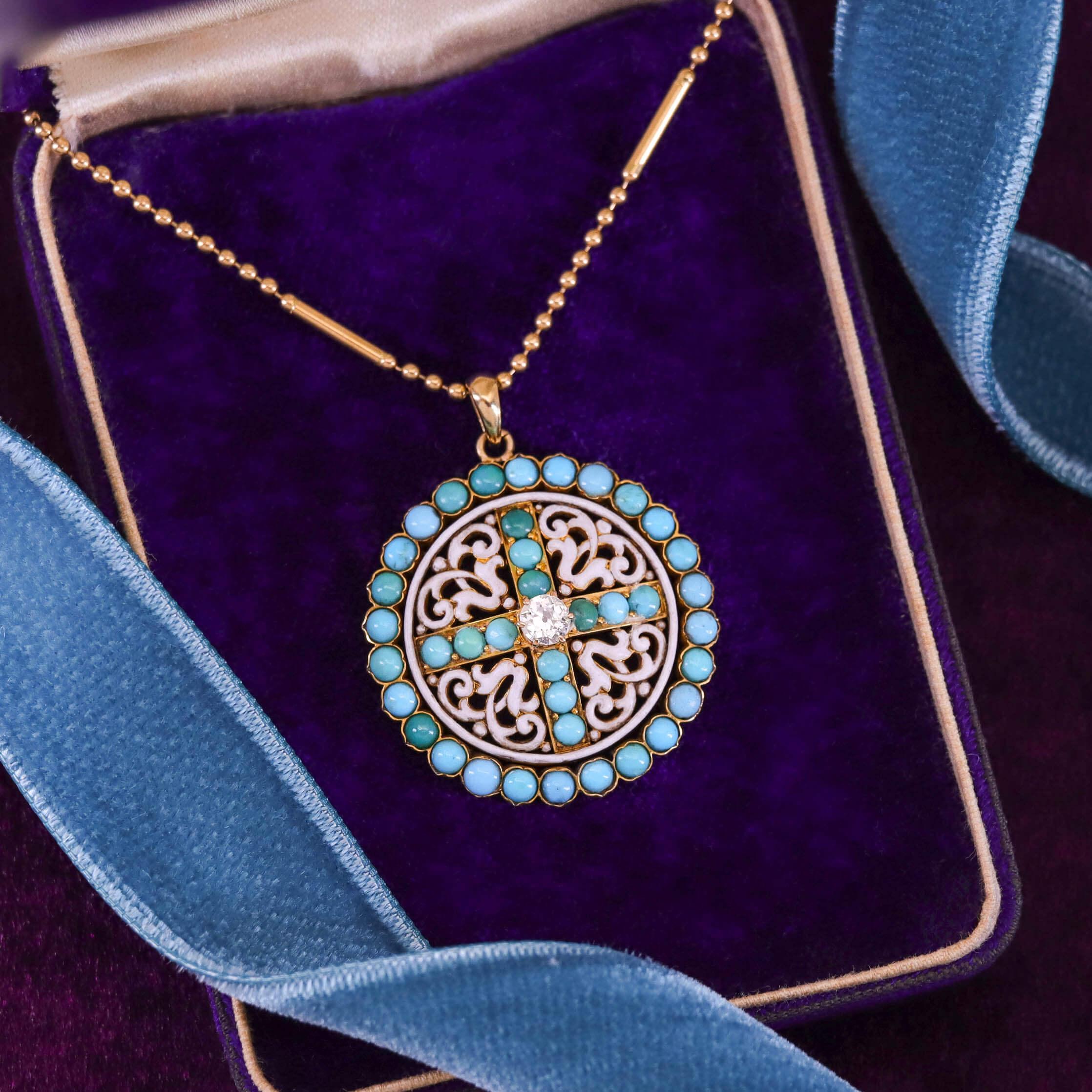 Collier ancien en or 14k avec turquoise, émail et diamants Pour femmes en vente