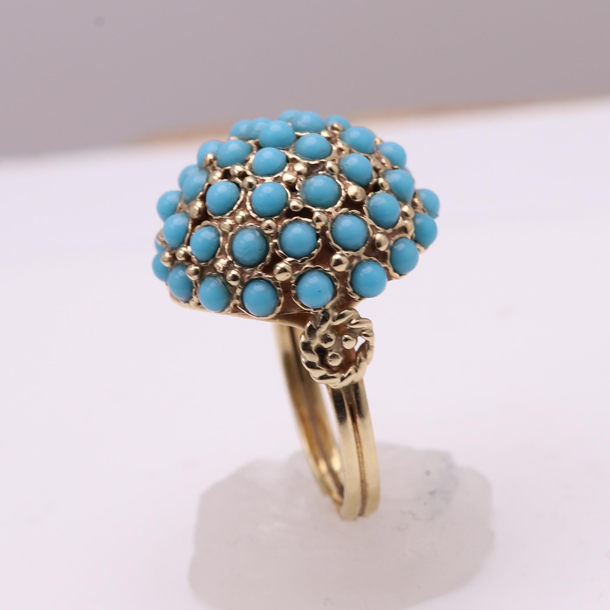 Antique Turquoise Ring 14 Karat Yellow Gold Cluster Design Persian Turquoise In Good Condition For Sale In Brooklyn, NY
