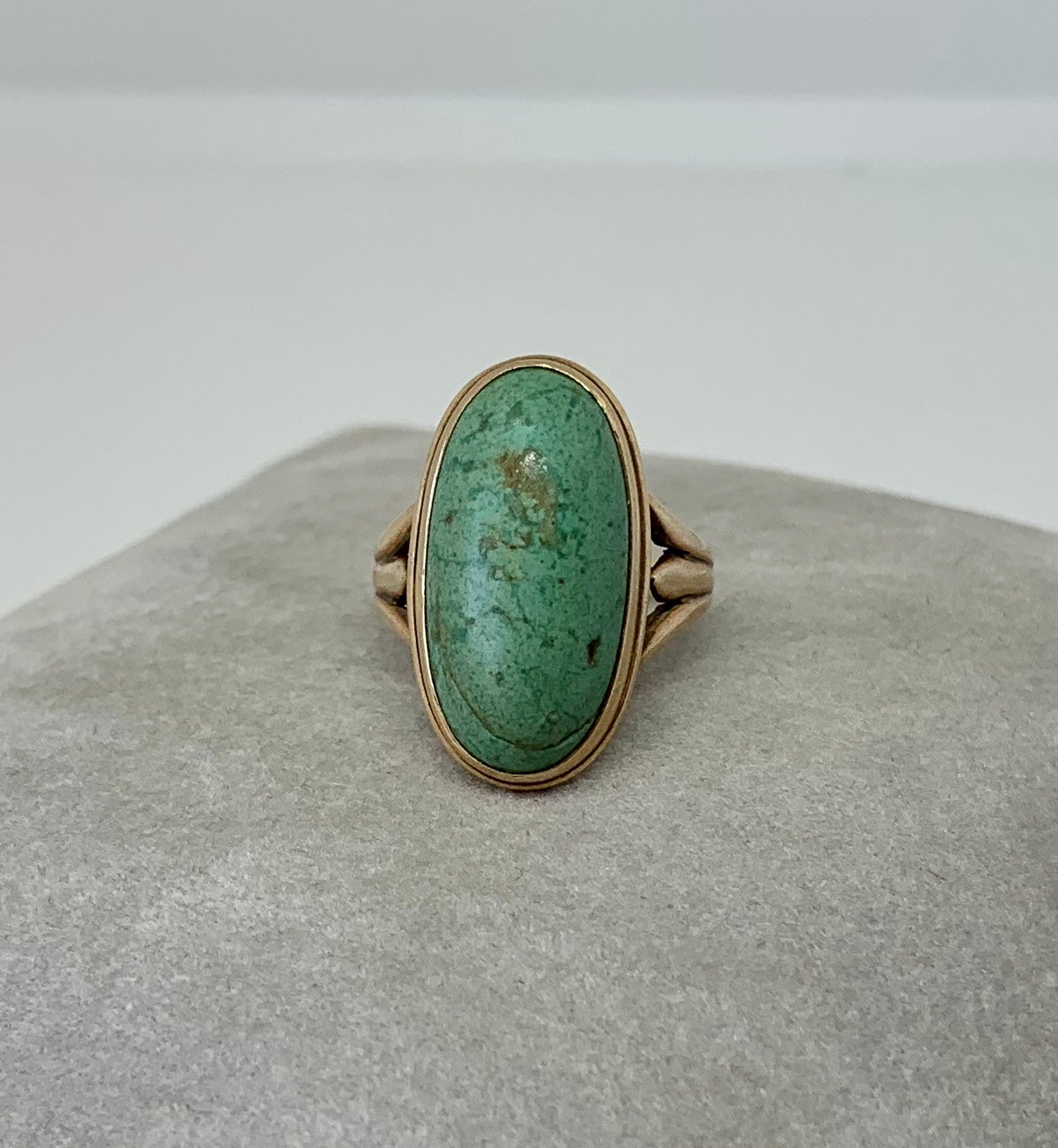 Cabochon Antique Turquoise Ring Retro Mid Century Cocktail Ring Gold For Sale