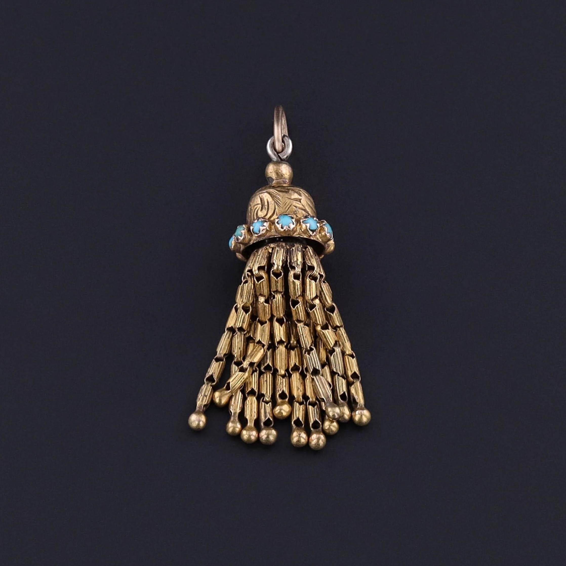 Vittoriano Charme Antiques con nappina in oro 14k in vendita