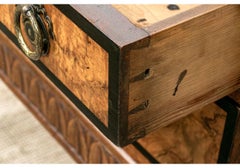 Commode ancienne en bois mixte à deux tiroirs à restaurer