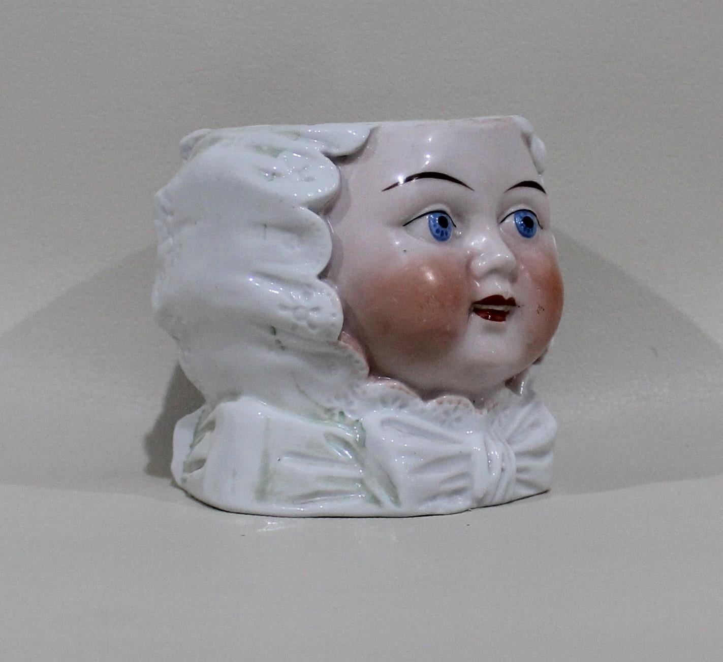 Victorien Tasse ou bol en céramique perlée à deux faces antique en vente