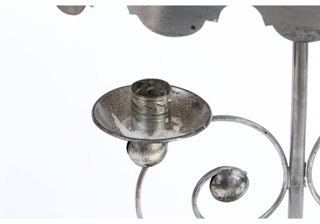 Antike zweiflammige Tischlampe (Metall) im Angebot