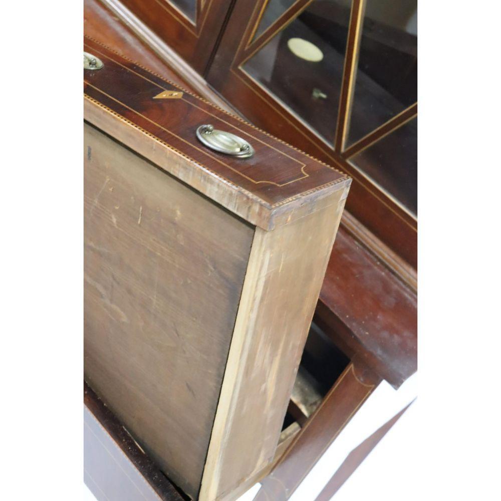 Antique Two Parts English Mahogany Three Wood Panel Shelves Bookcase In Good Condition For Sale In Tarry Town, NY