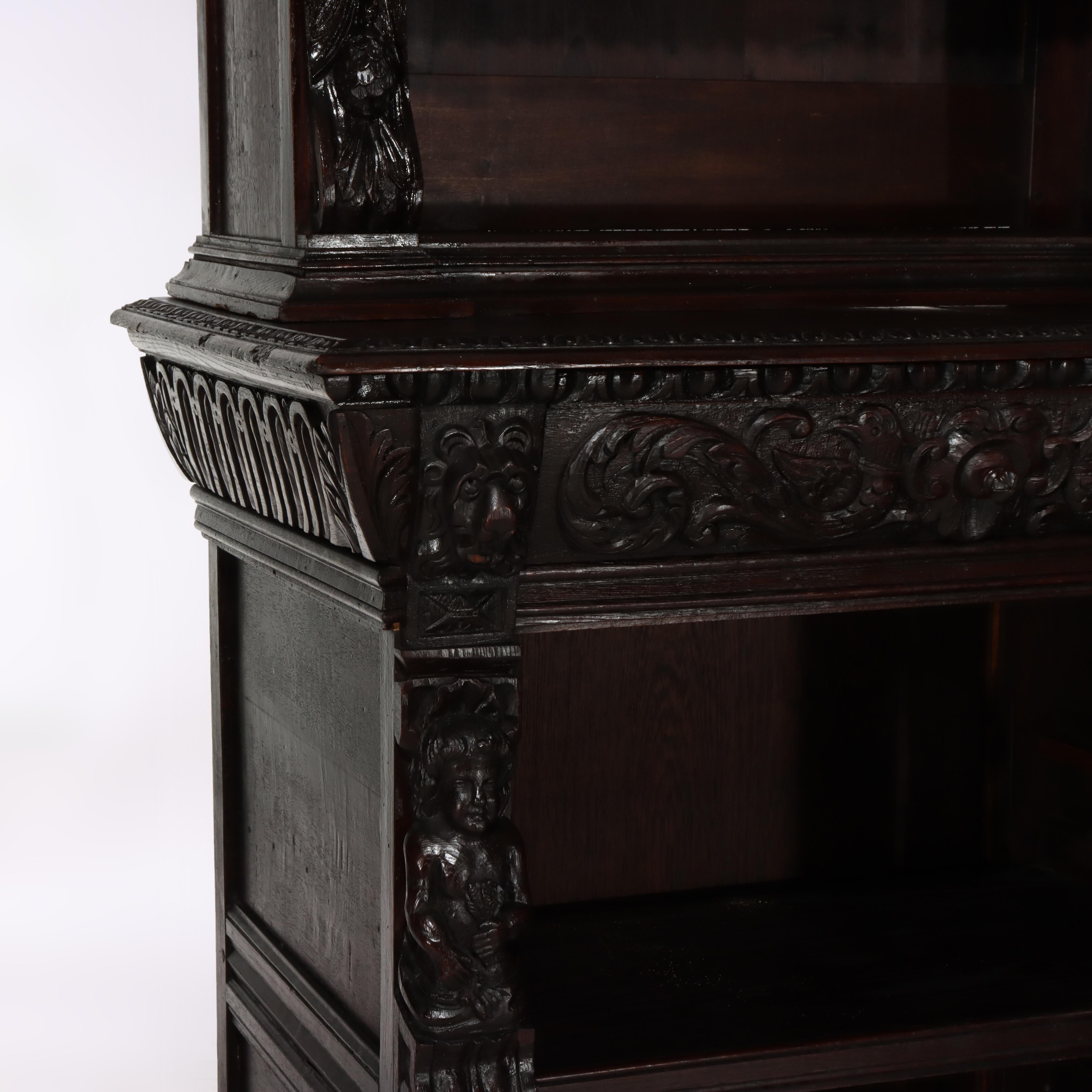 Antiguo Armario de Corte Barroco Italiano de Dos Piezas en Roble Tallado Siglo XVIII en venta 7