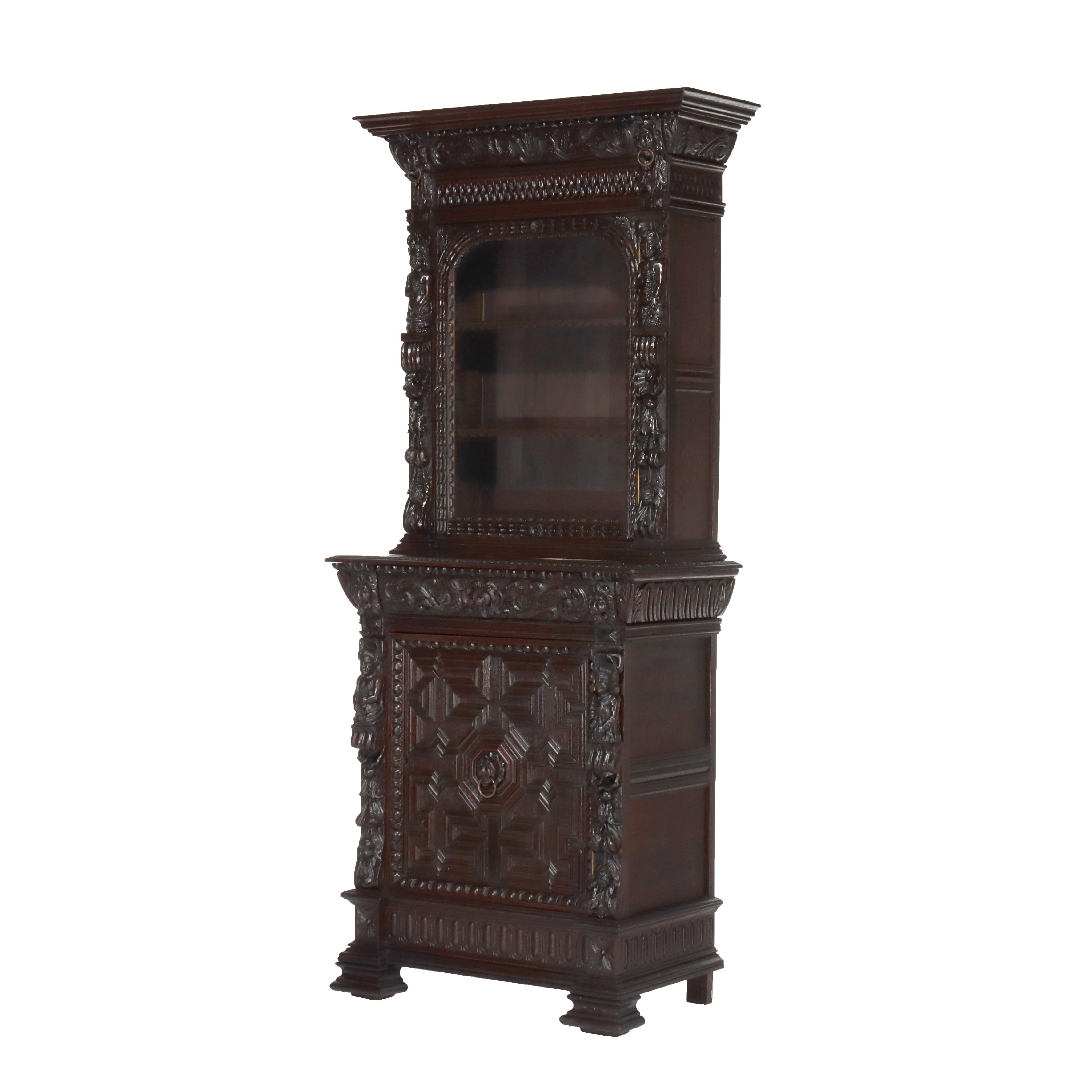 Antiguo Armario de Corte Barroco Italiano de Dos Piezas en Roble Tallado Siglo XVIII en Bueno estado para la venta en Big Flats, NY