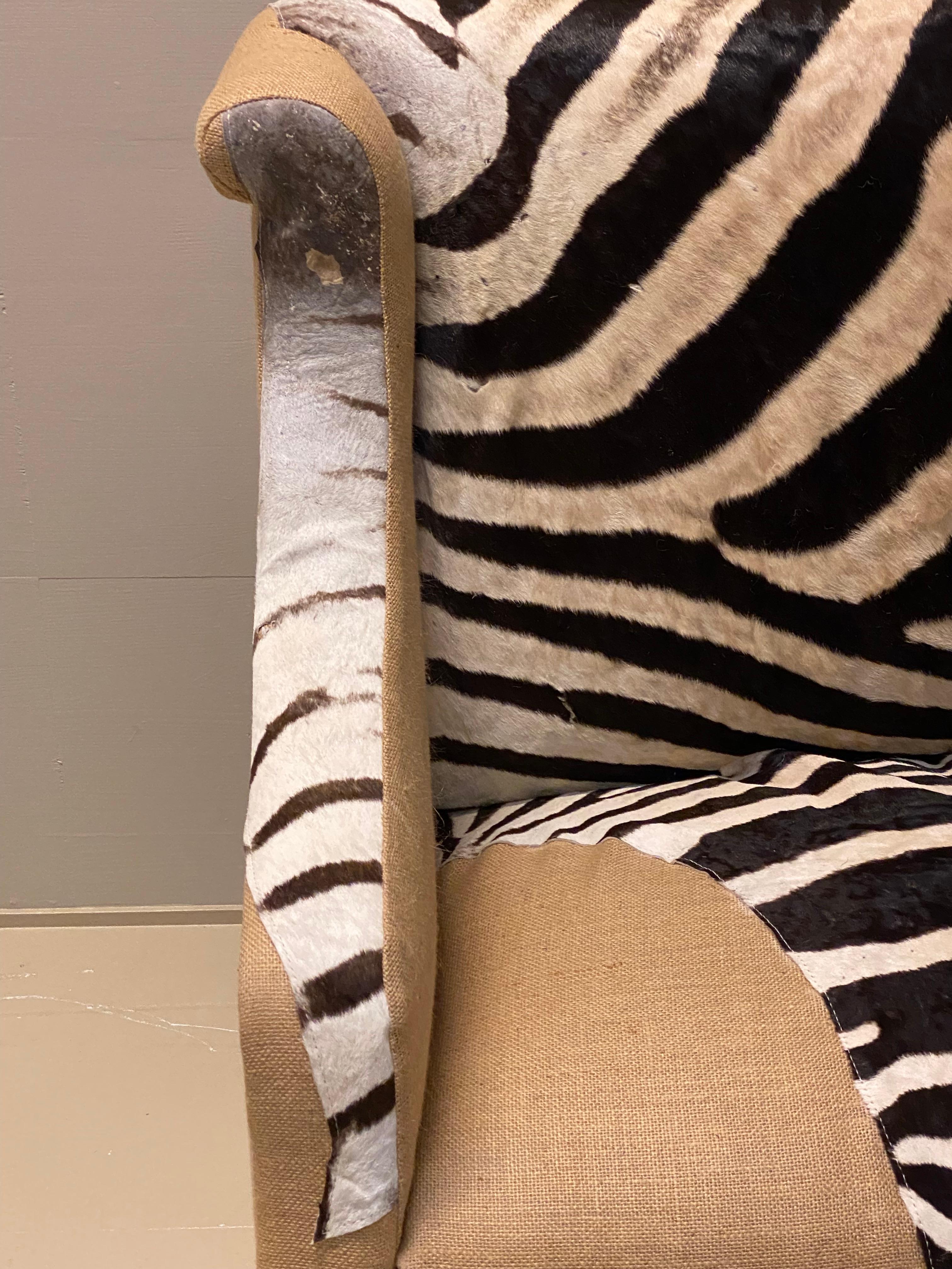 Antique Two Seater Canape with Real Zebra Skin Upholstery In Excellent Condition For Sale In Schellebelle, BE
