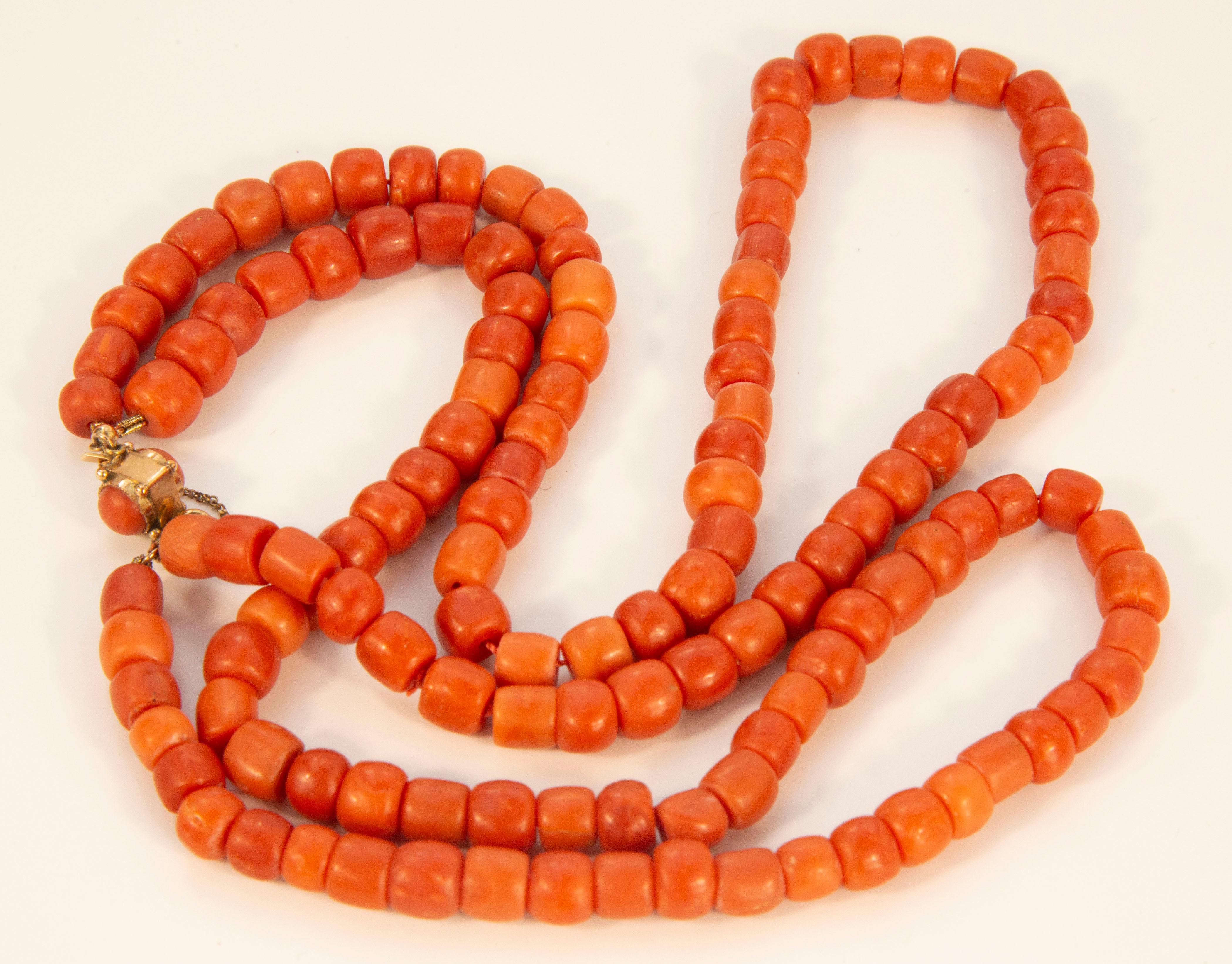 Antique Two Strand Red Coral Necklace with a 14 Karat Rose Gold Barrel Lock For Sale 1