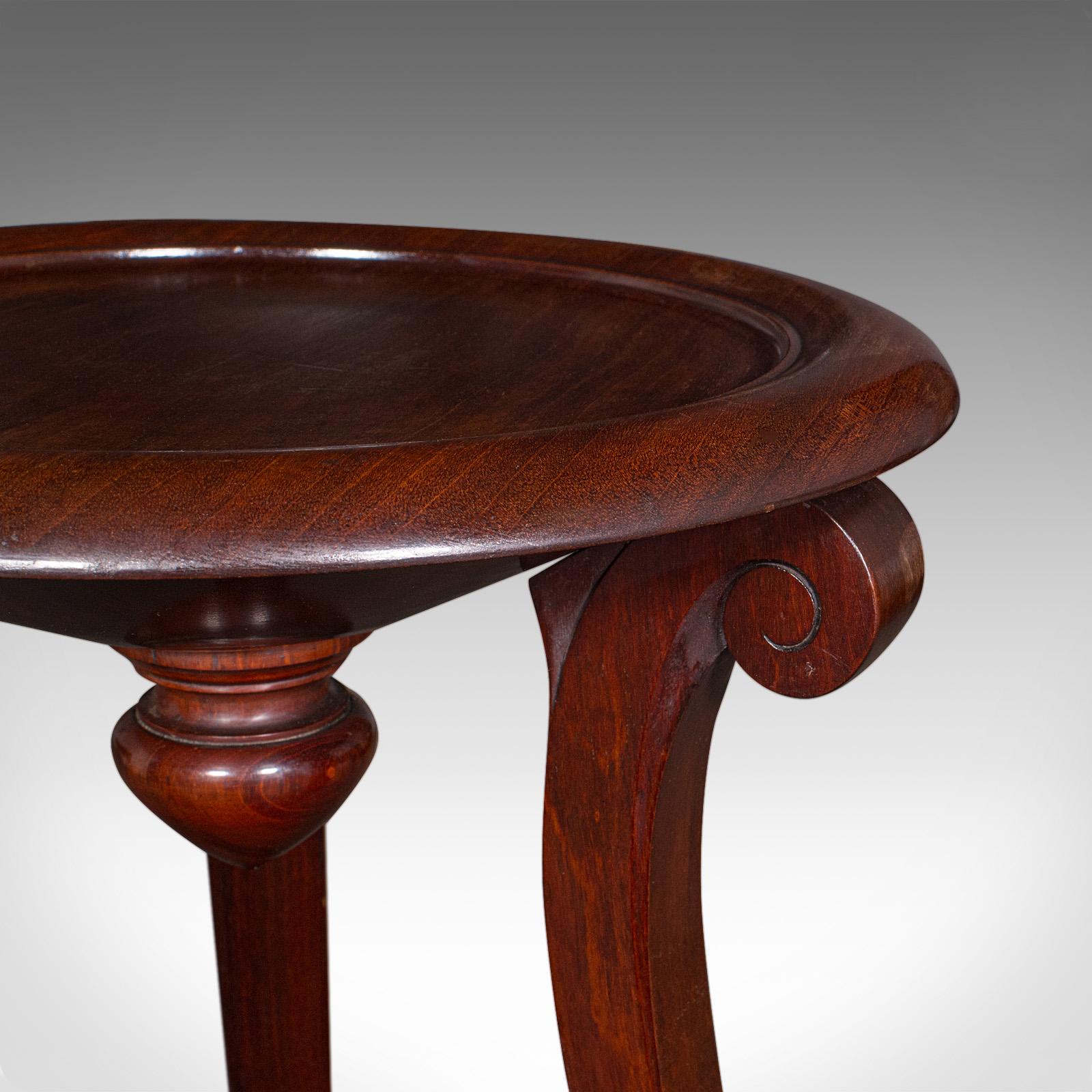 Antigua jardinera de dos pisos, soporte inglés para tartas, torchere, principios de la época victoriana, 1840 en venta 1
