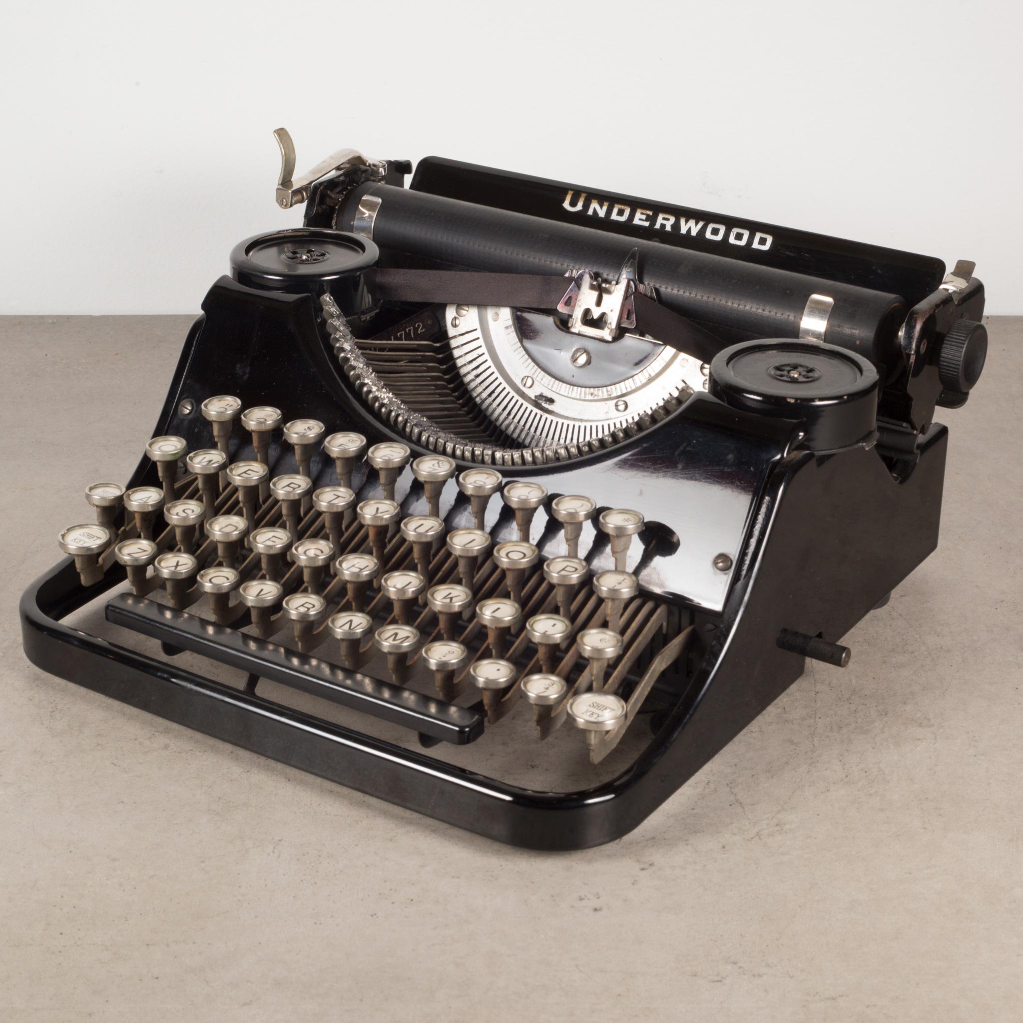 underwood portable typewriter