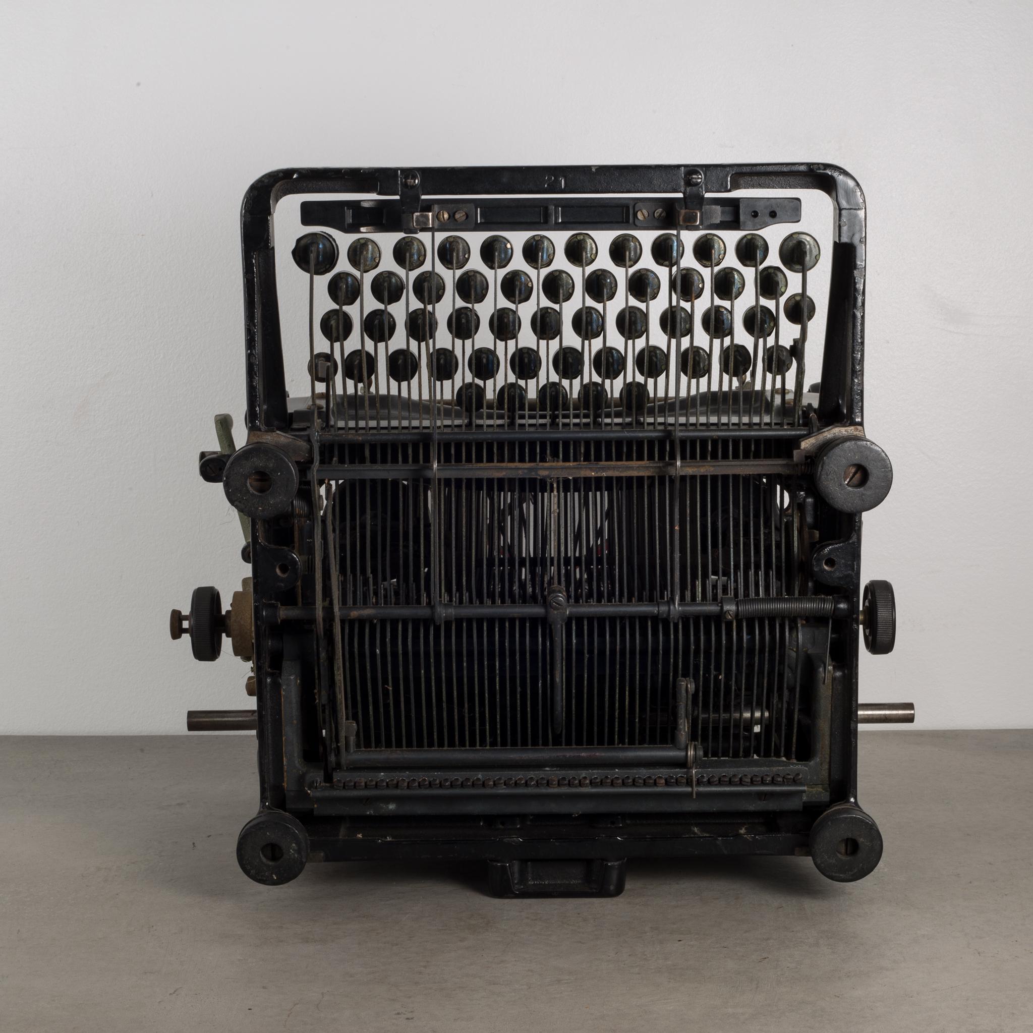 Art Deco Antique Underwood Typewriter #10, circa 1932