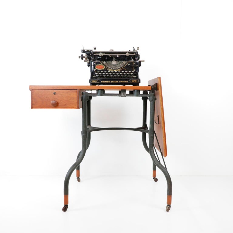 Antique Underwood Typewriter and Table For Sale at 1stDibs
