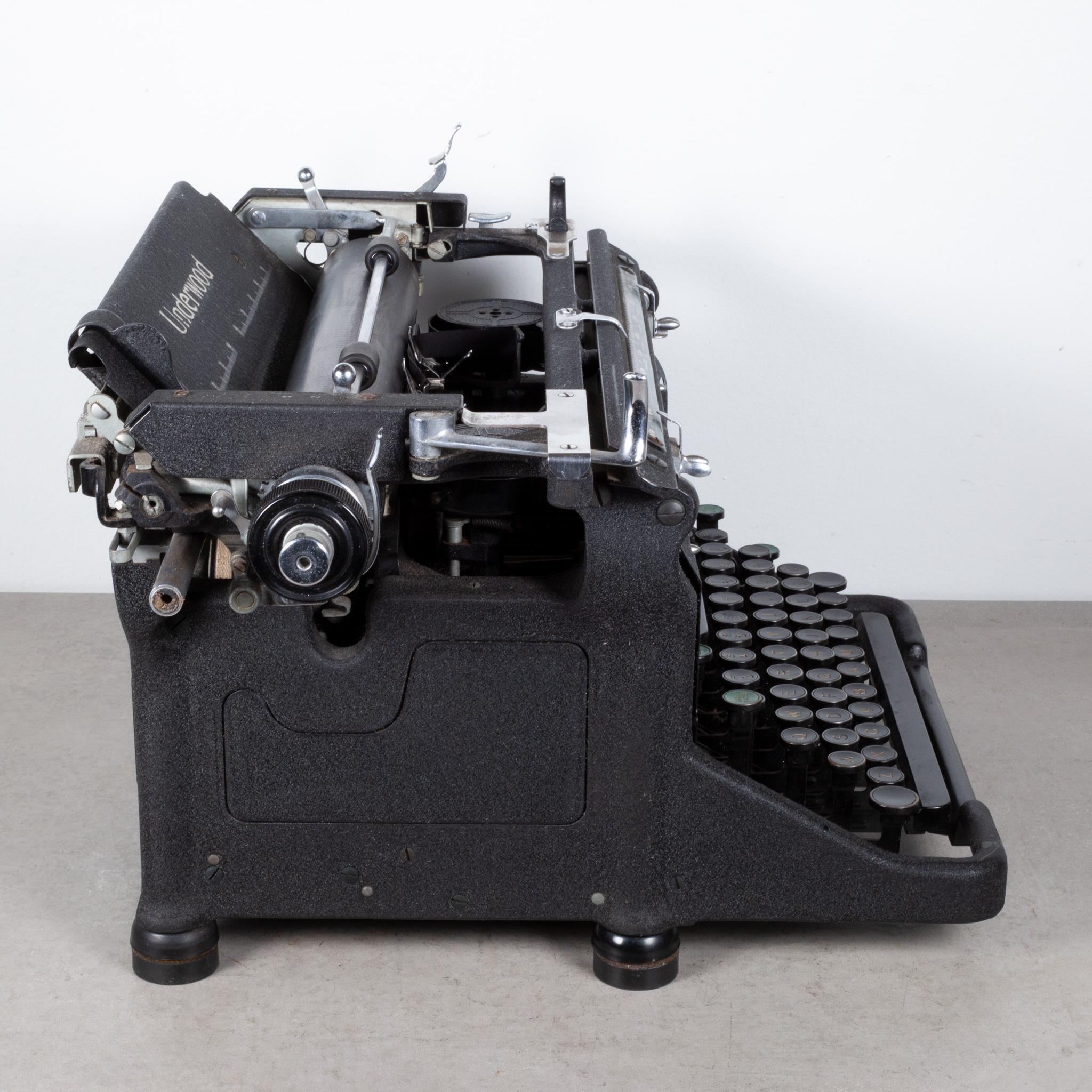 Antique Underwood Typewriter, C.1945 In Good Condition For Sale In San Francisco, CA