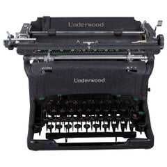 Ancienne machine à écrire Underwood, C.C. 1945