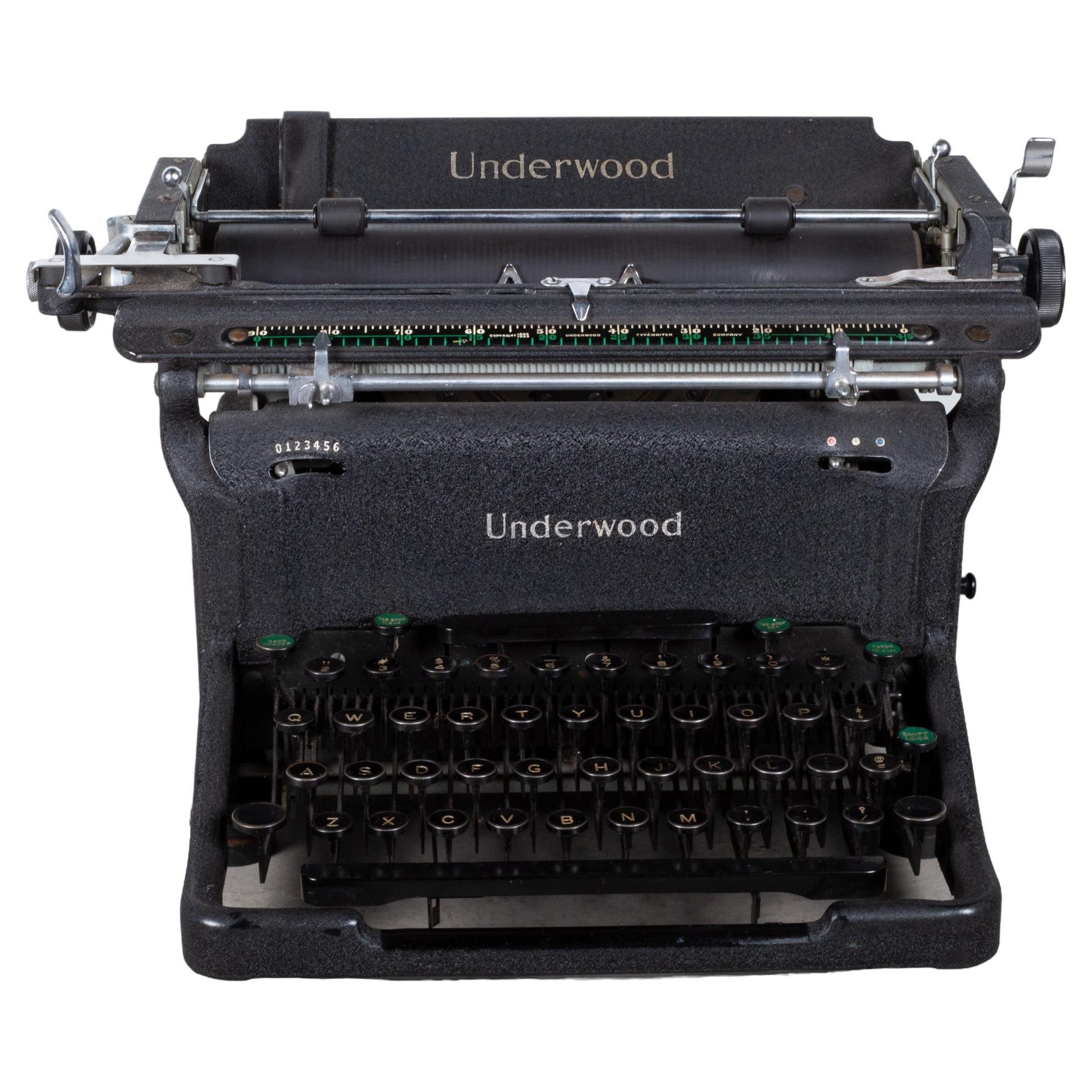 Antigua máquina de escribir Underwood, C.1945