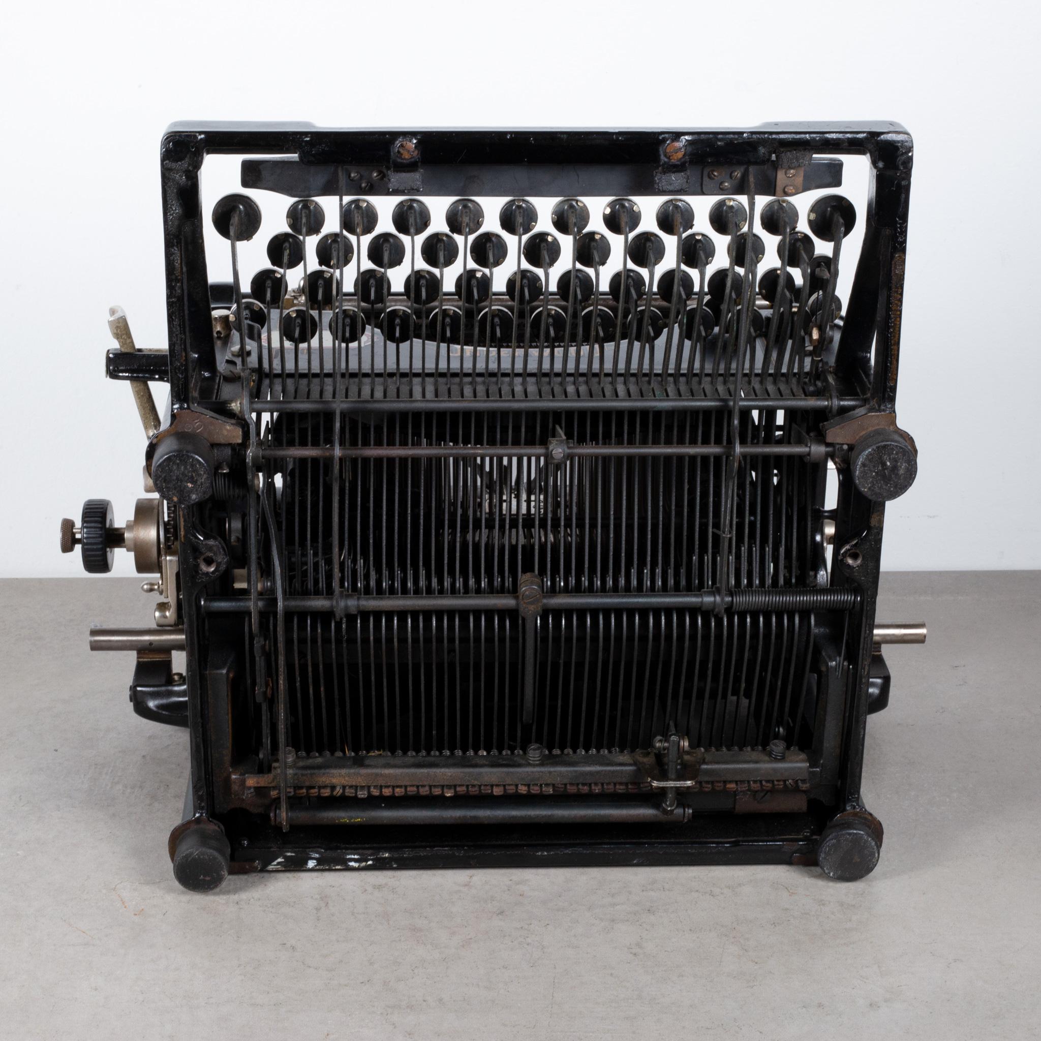 Steel Antique Underwood Typewriter No.5 c.1928