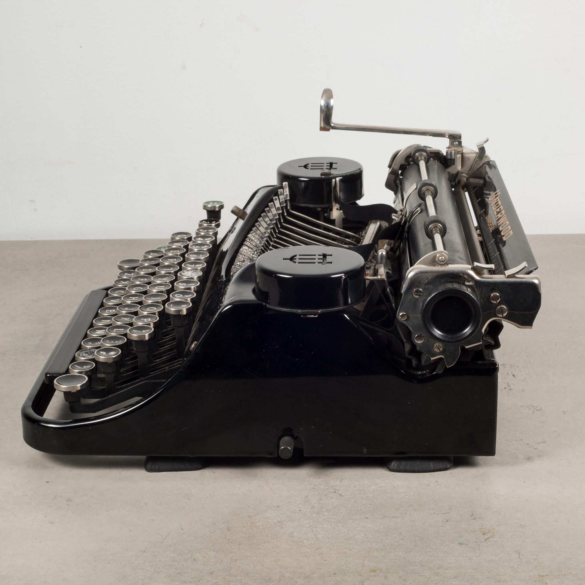 Antique Underwood Universal Portable Four Bank Typewriter, circa 1935 In Good Condition In San Francisco, CA