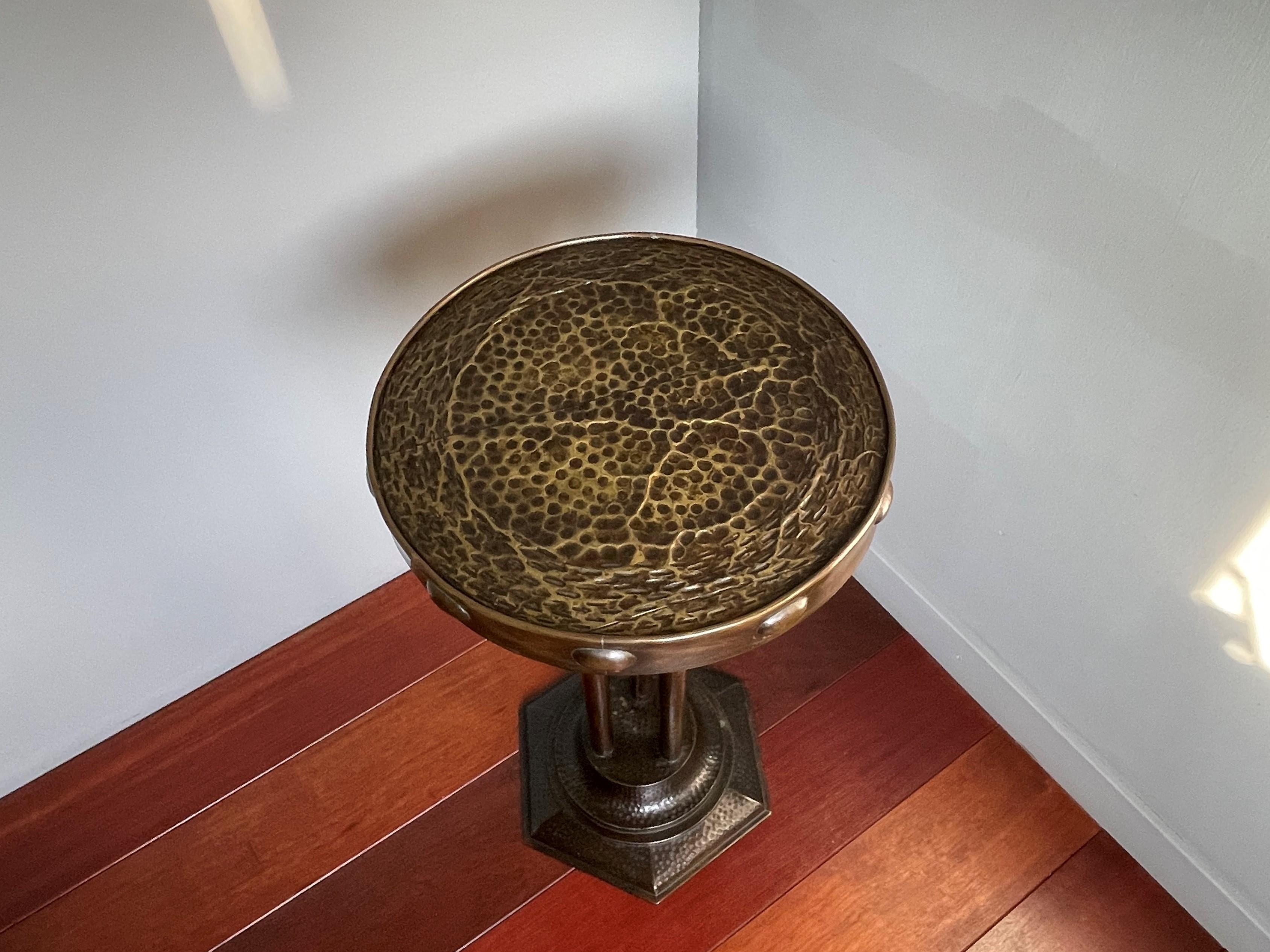Wonderful early 20th century craftsmanship end table.

Finding the most beautiful and rarest antiques in the best possible condition is what we dream of and we have been very fortunate to have had many dreams come true. When you look at this Arts &