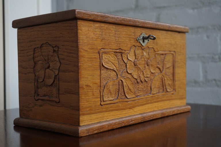 Antique and Unique Arts & Crafts Oak Jewelry Box with Hand Carved Flower Decor For Sale 12