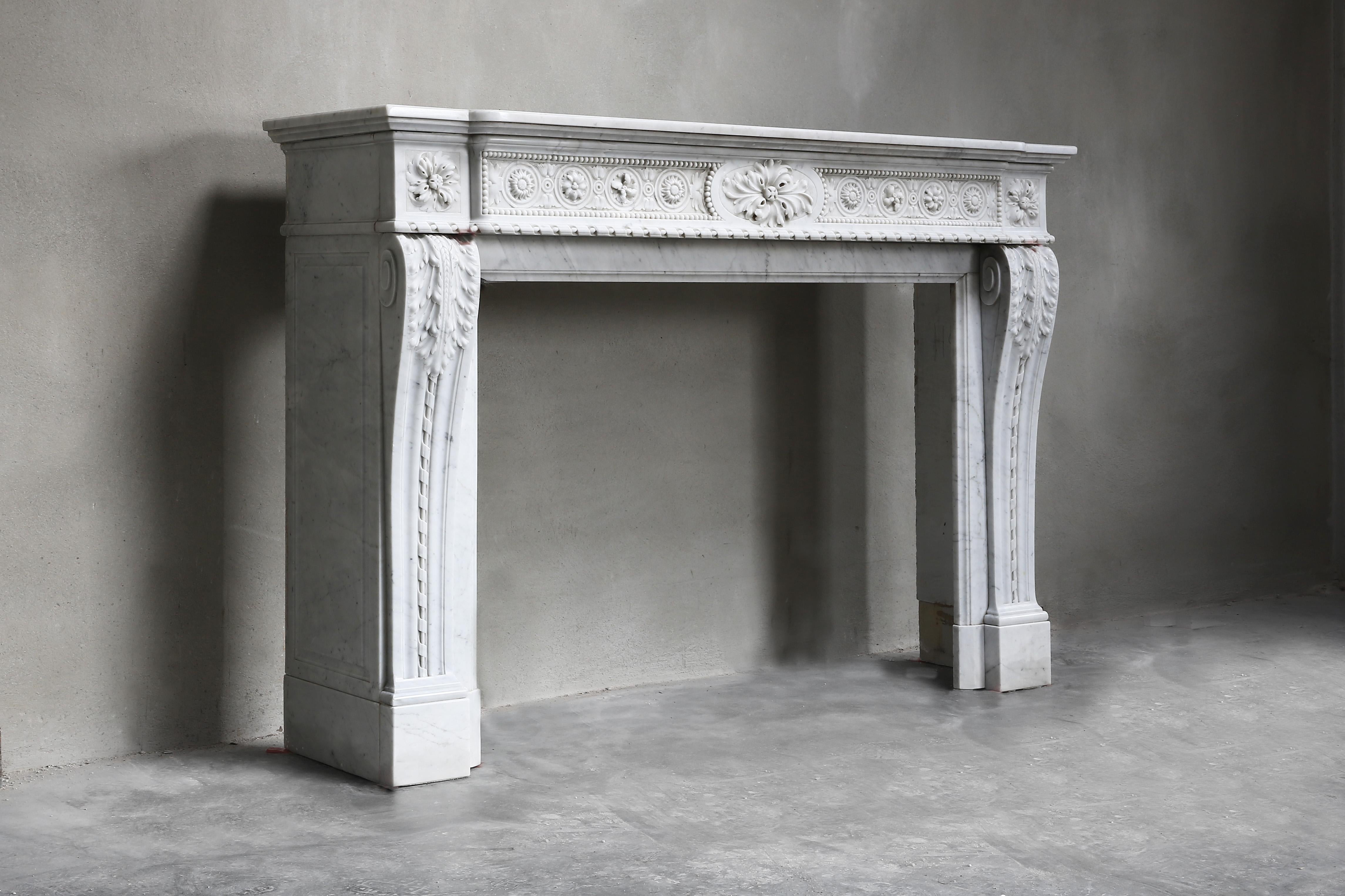 Other Antique Unique Fireplace of Carrara Marble from the 18th Century For Sale