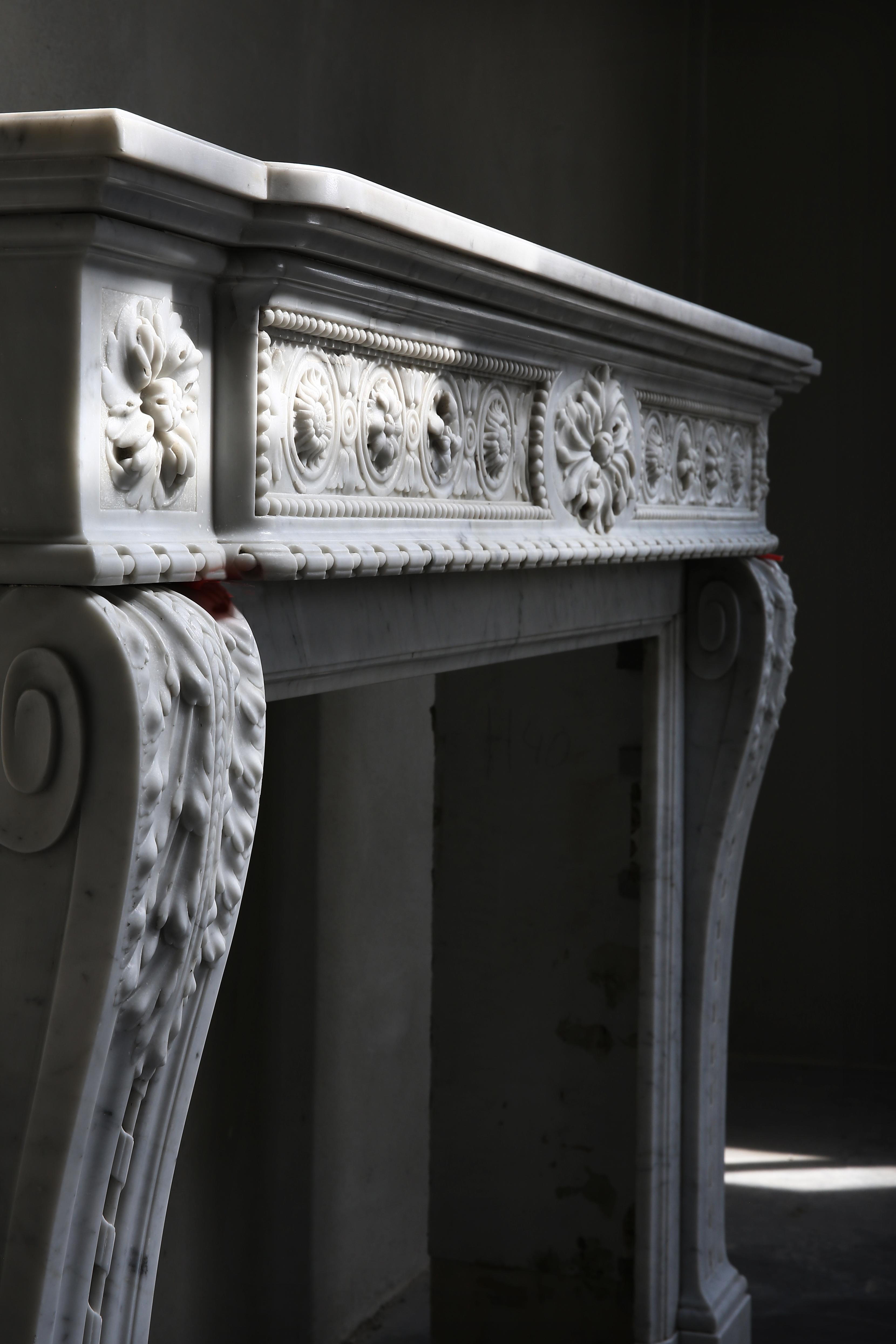 Antique Unique Fireplace of Carrara Marble from the 18th Century For Sale 2