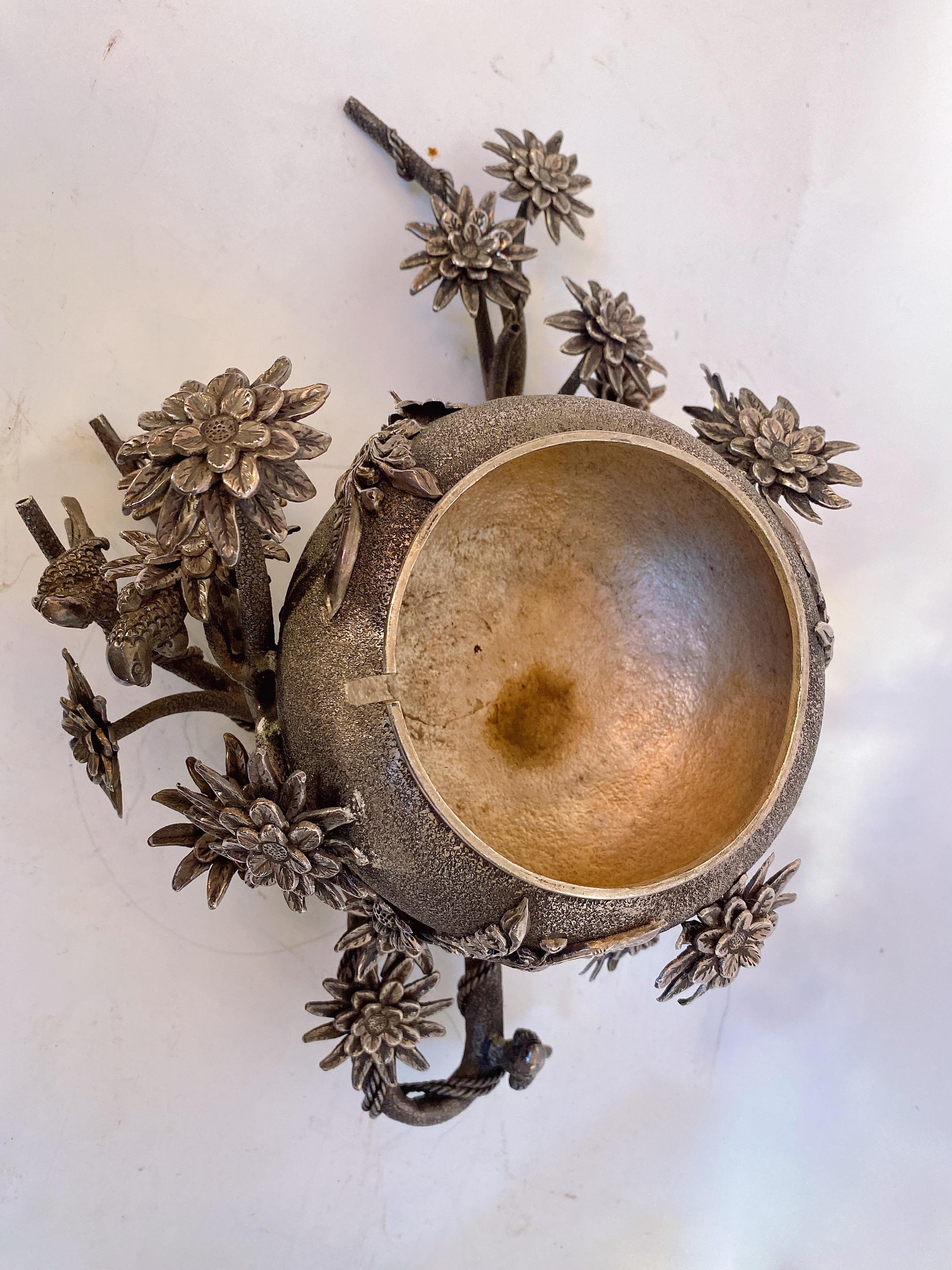 Fuente de agua de plata de ley china grande, única y antigua en venta 4