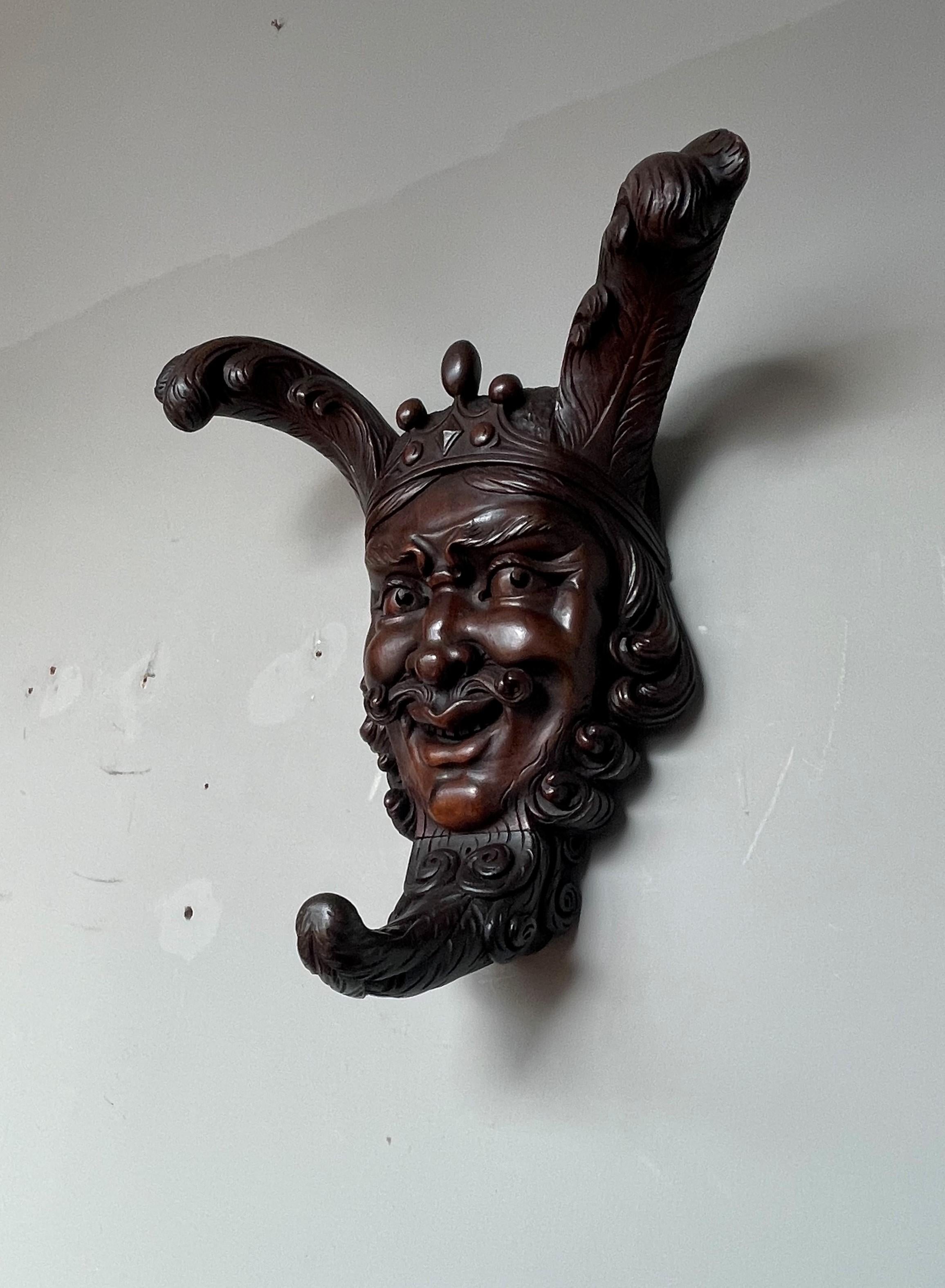 Sculpture de masque de satyre ancienne et unique, magistralement sculptée, du début au milieu de l'époque victorienne en vente 7