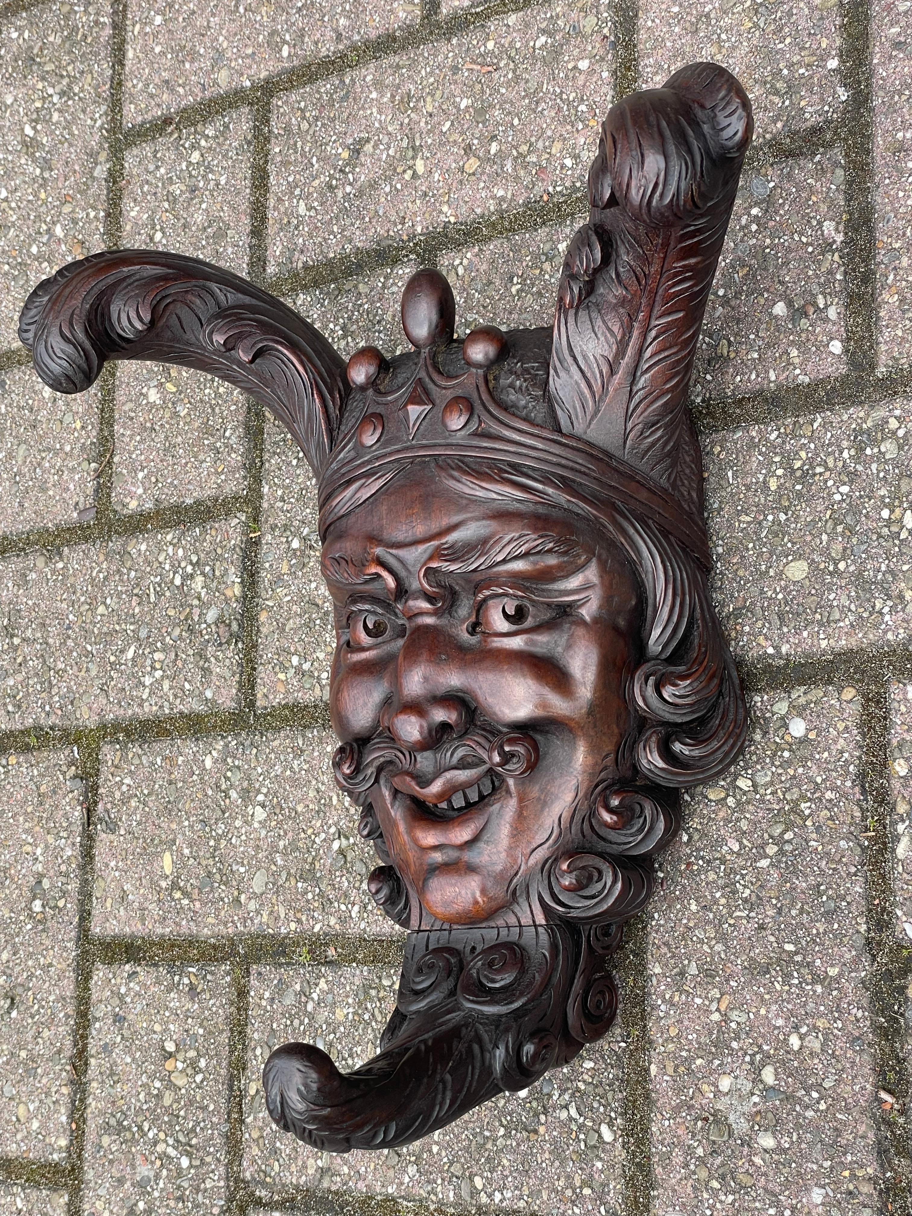Sculpture de masque de satyre ancienne et unique, magistralement sculptée, du début au milieu de l'époque victorienne en vente 9