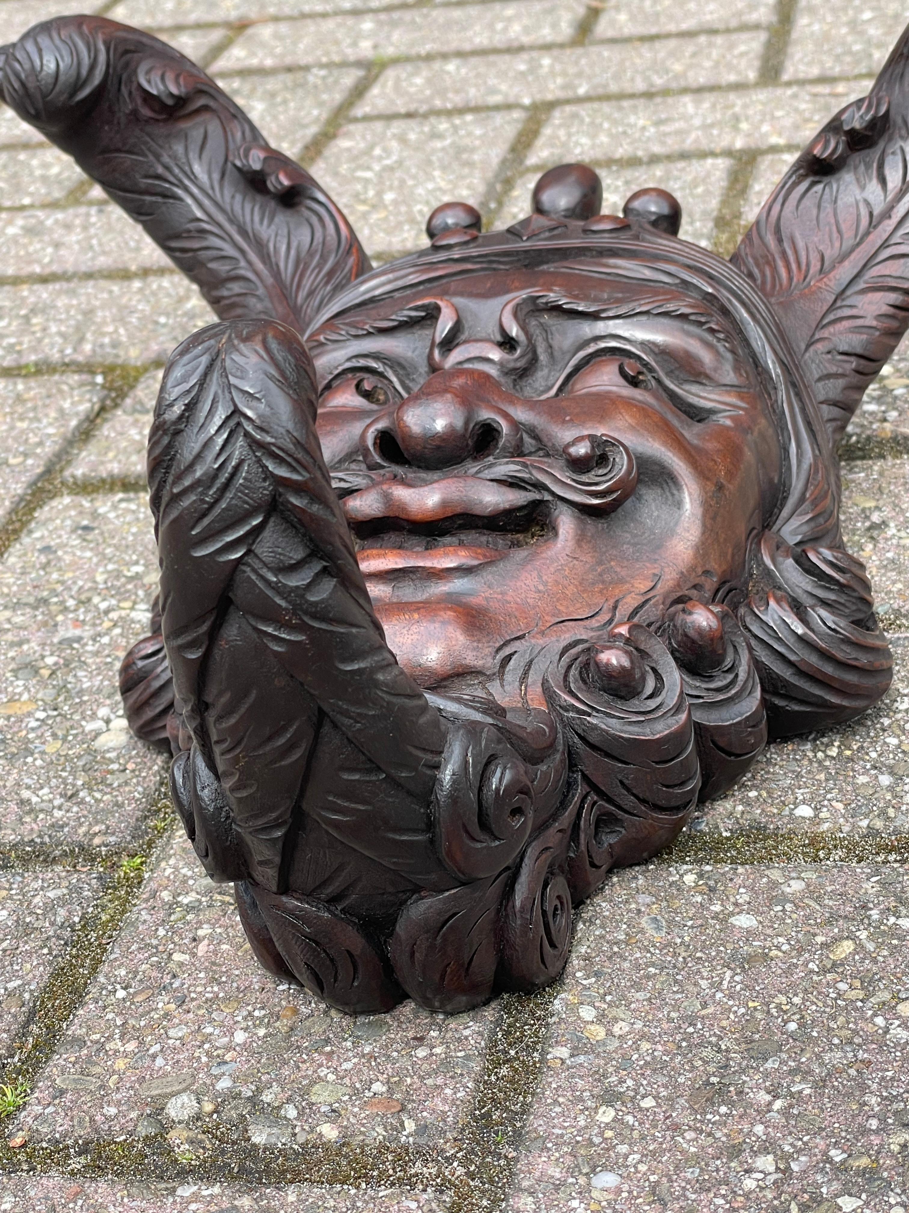 Antique & Unique, Masterly Carved, Early to Mid Victorian Satyr Mask Sculpture In Excellent Condition For Sale In Lisse, NL