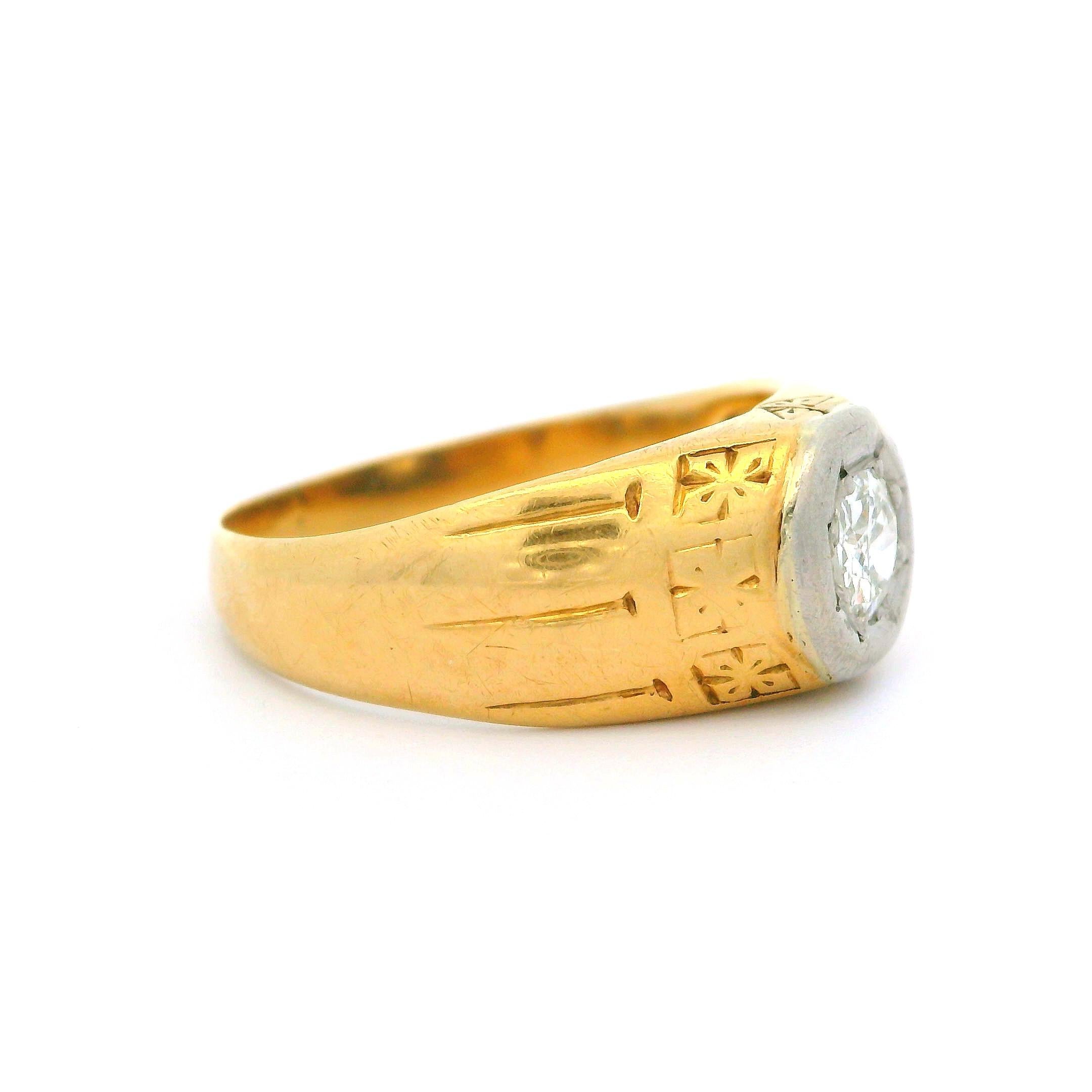Round Cut Antique Unisex 14k Yellow Gold 0.28ct Old Cut Diamond Engraved Solitaire Ring For Sale
