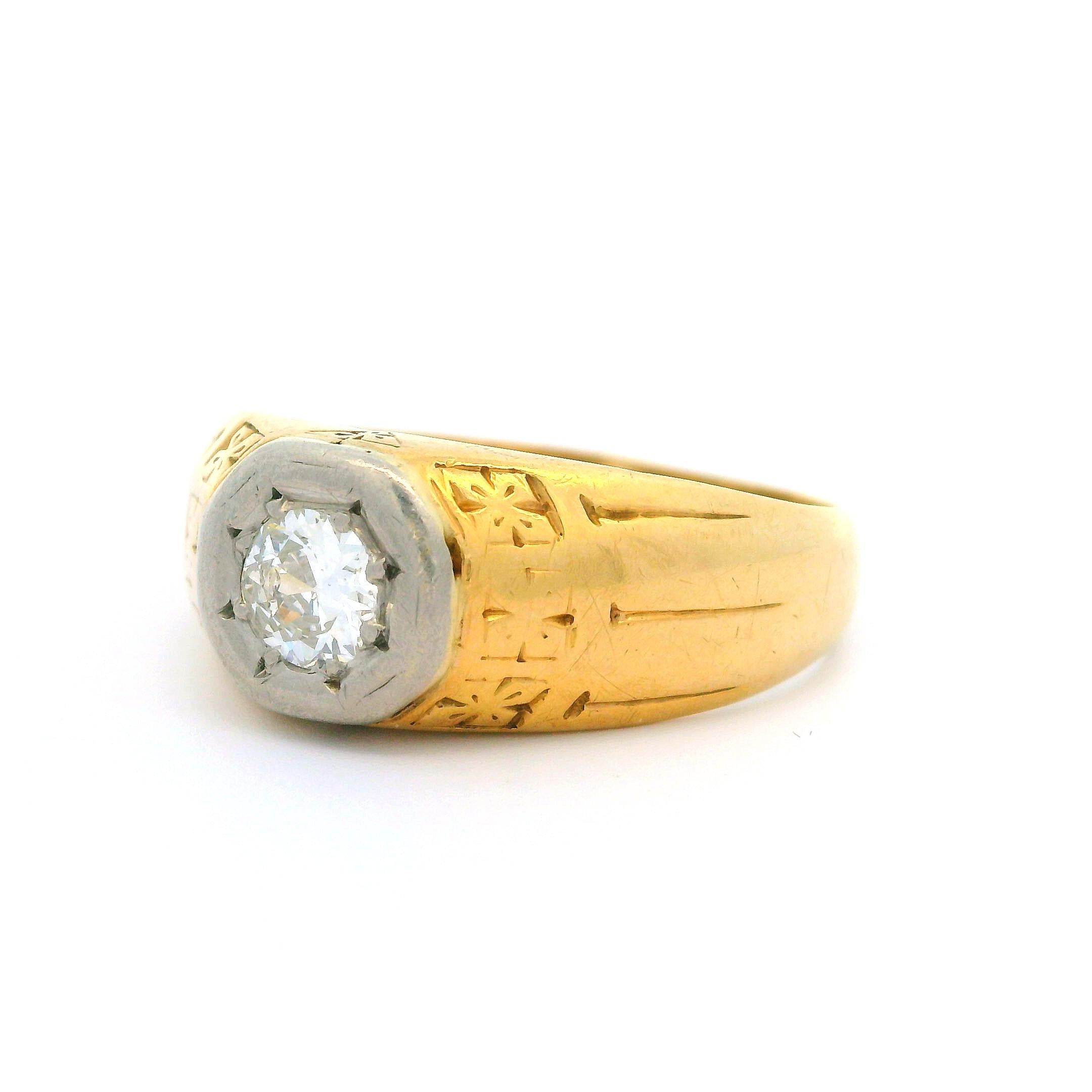 Antique Unisex 14k Yellow Gold 0.28ct Old Cut Diamond Engraved Solitaire Ring In Excellent Condition For Sale In Montclair, NJ