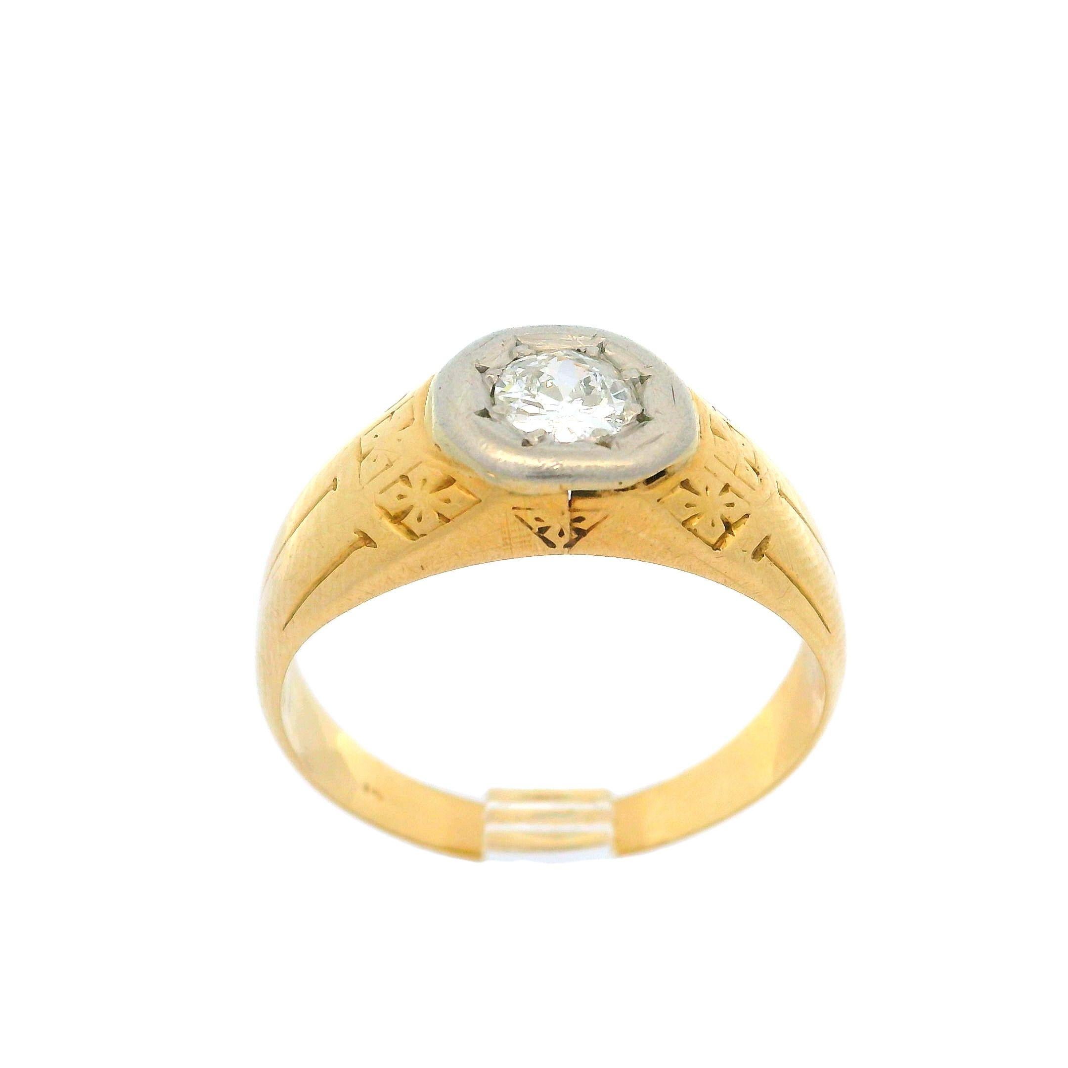 Antique Unisex 14k Yellow Gold 0.28ct Old Cut Diamond Engraved Solitaire Ring For Sale 4