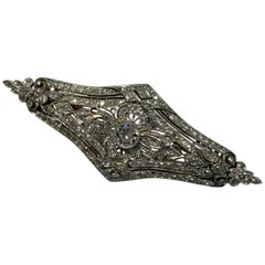Antique unisex brooch 2.75 carats of diamonds Platinum