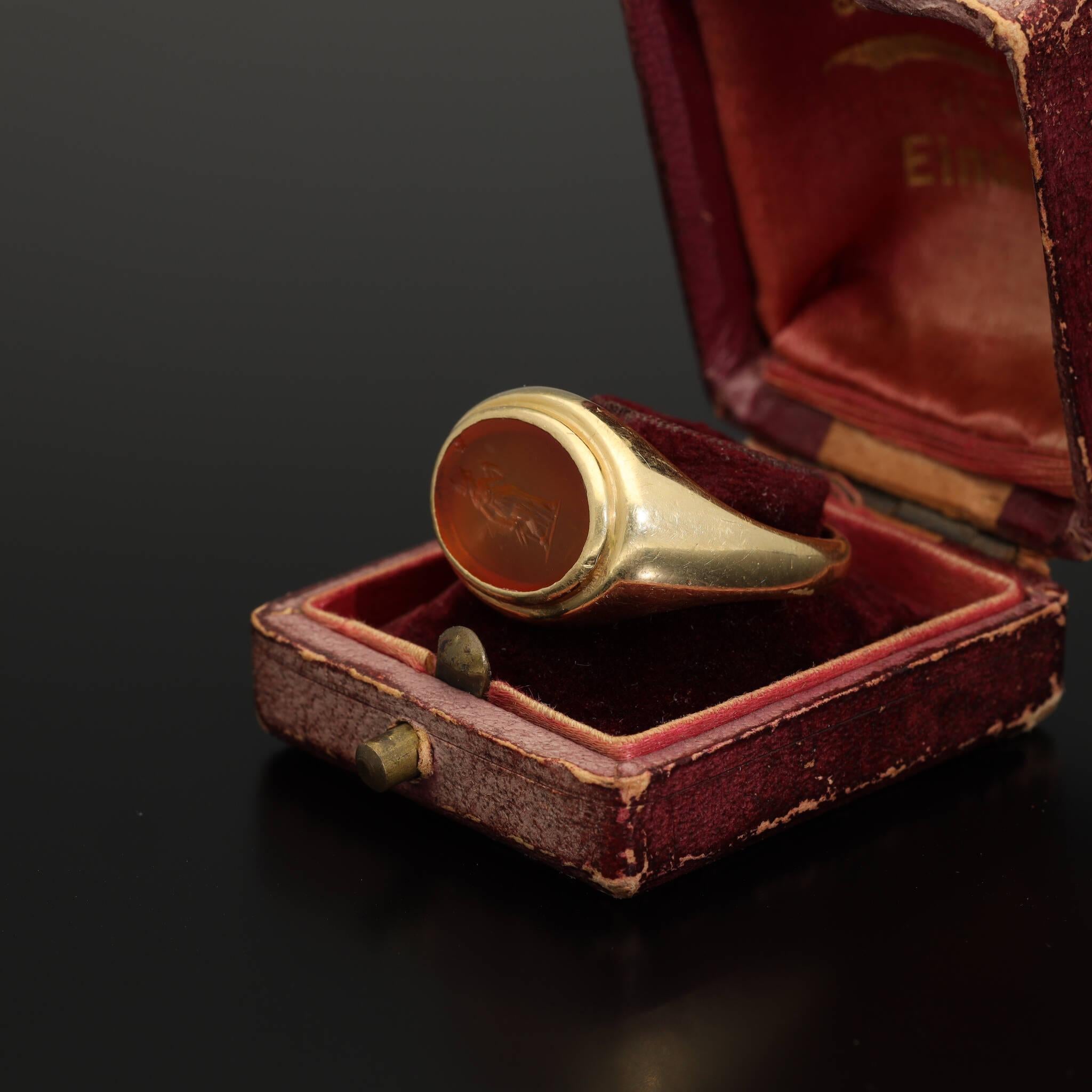Antique Unisex Carnelian Intaglio Signet Ring, Antique Roman Agate Seal Ring For Sale 4