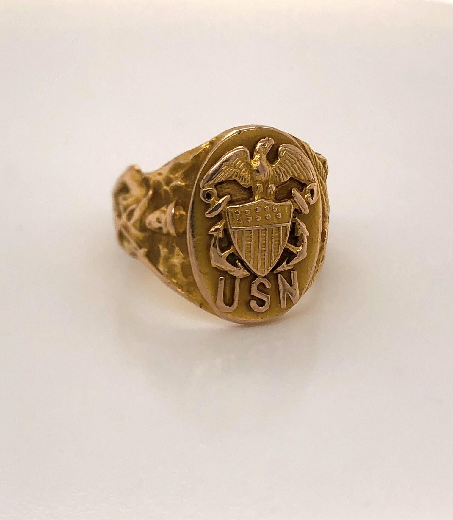 A piece of nostalgia, dating back to World War I, United States Navy ten carat yellow gold ring, stamped September 1917 . In size 6-1/4. Gift box.  