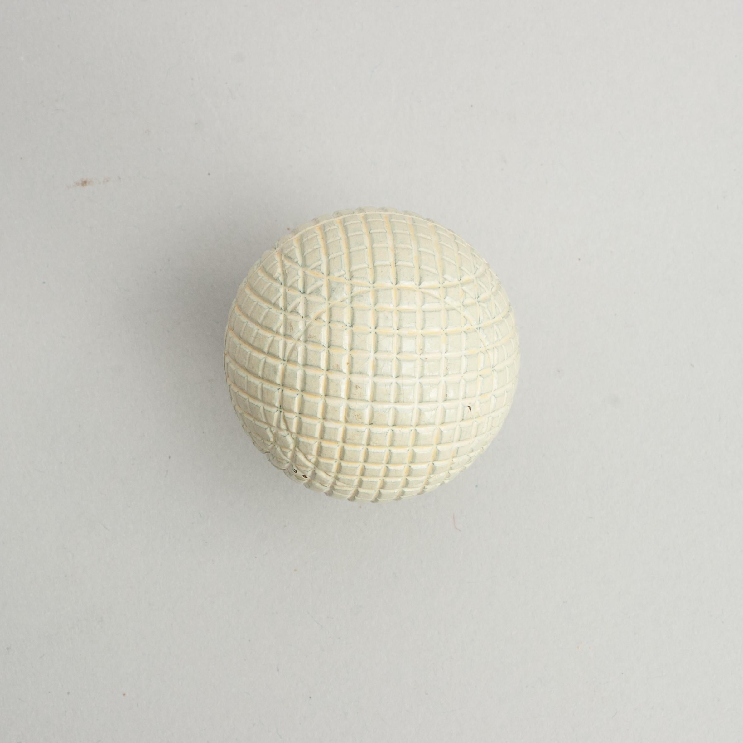 Antique, Unused Golf Ball, Gutta Percha, Mesh Pattern In Good Condition For Sale In Oxfordshire, GB