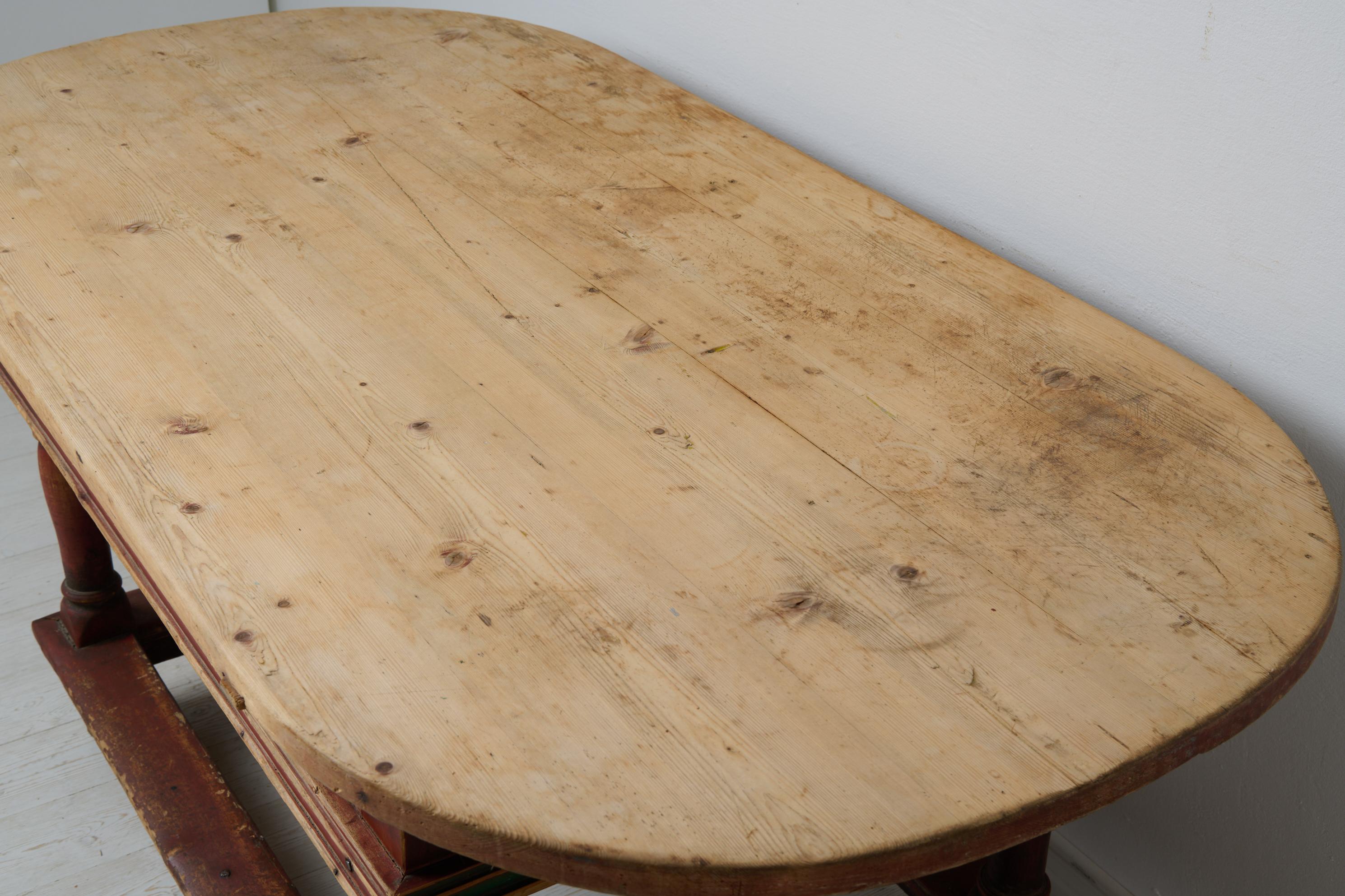Antigua e insólita mesa de centro o de pared con cajones de época barroca en venta 2