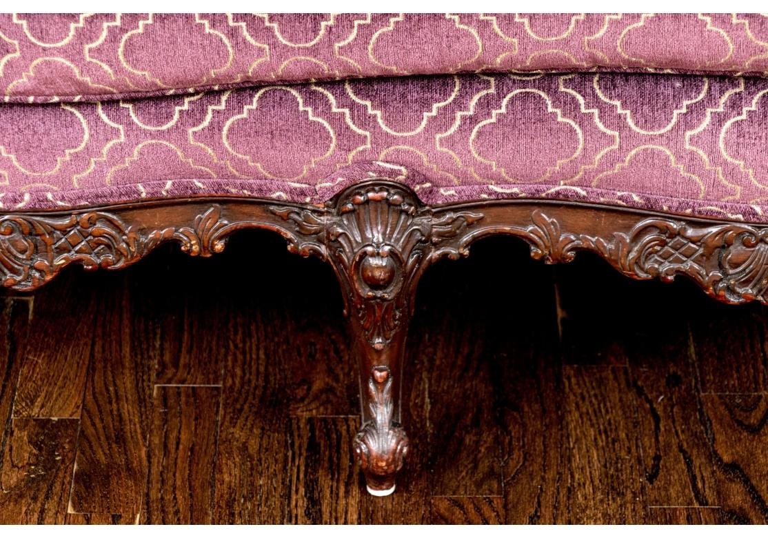 Antique Upholstered Chippendale Style Carved Mahogany Camel Back Sofa en vente 7