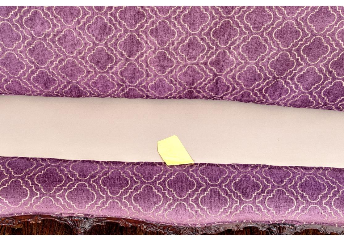 Antique Upholstered Chippendale Style Carved Mahogany Camel Back Sofa en vente 8